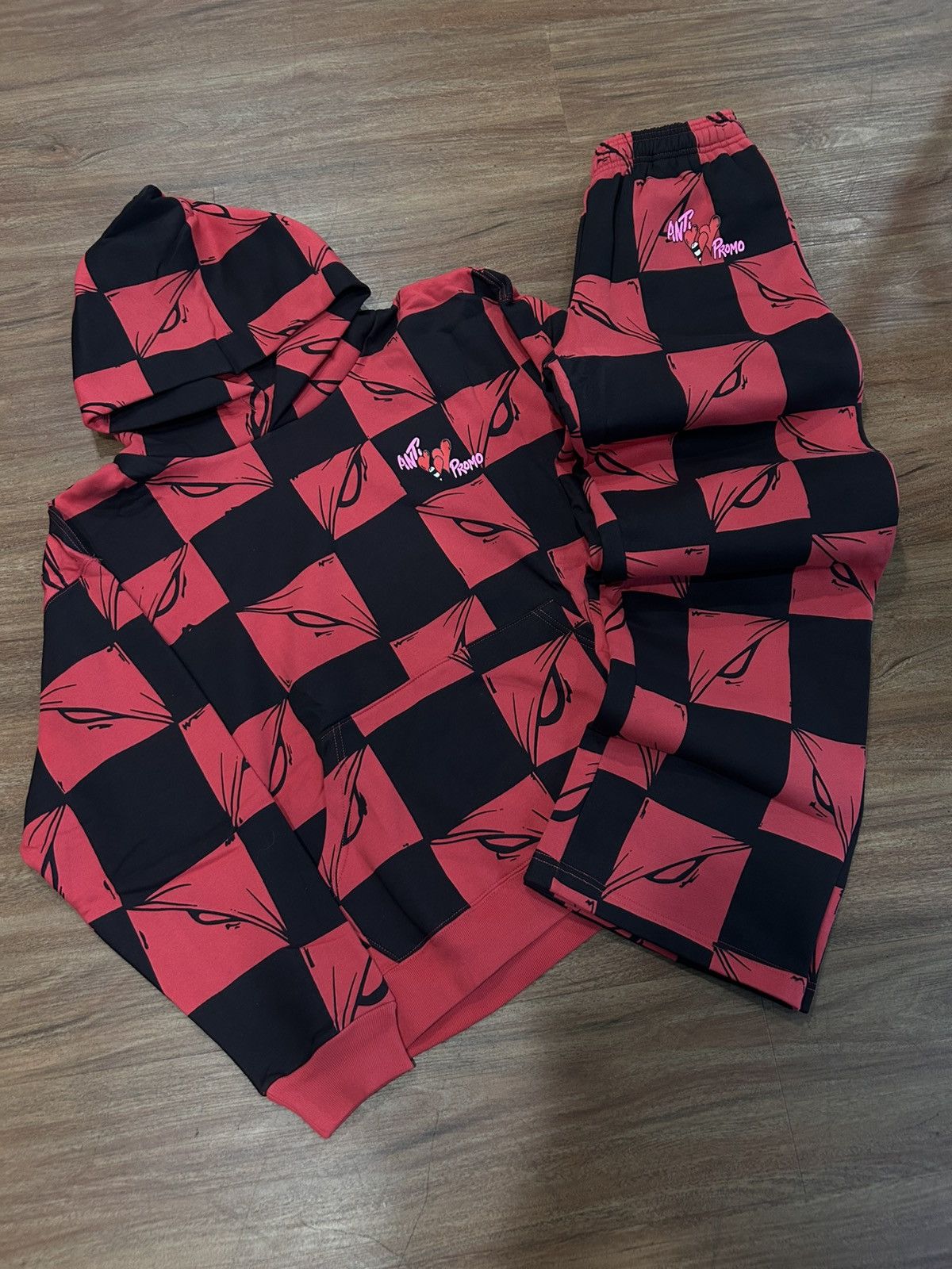 Matty Boy FULL SET Matty Boy Anti promo Red set sz Small Vegas exclusi Size US S / EU 44-46 / 1 - 2 Thumbnail