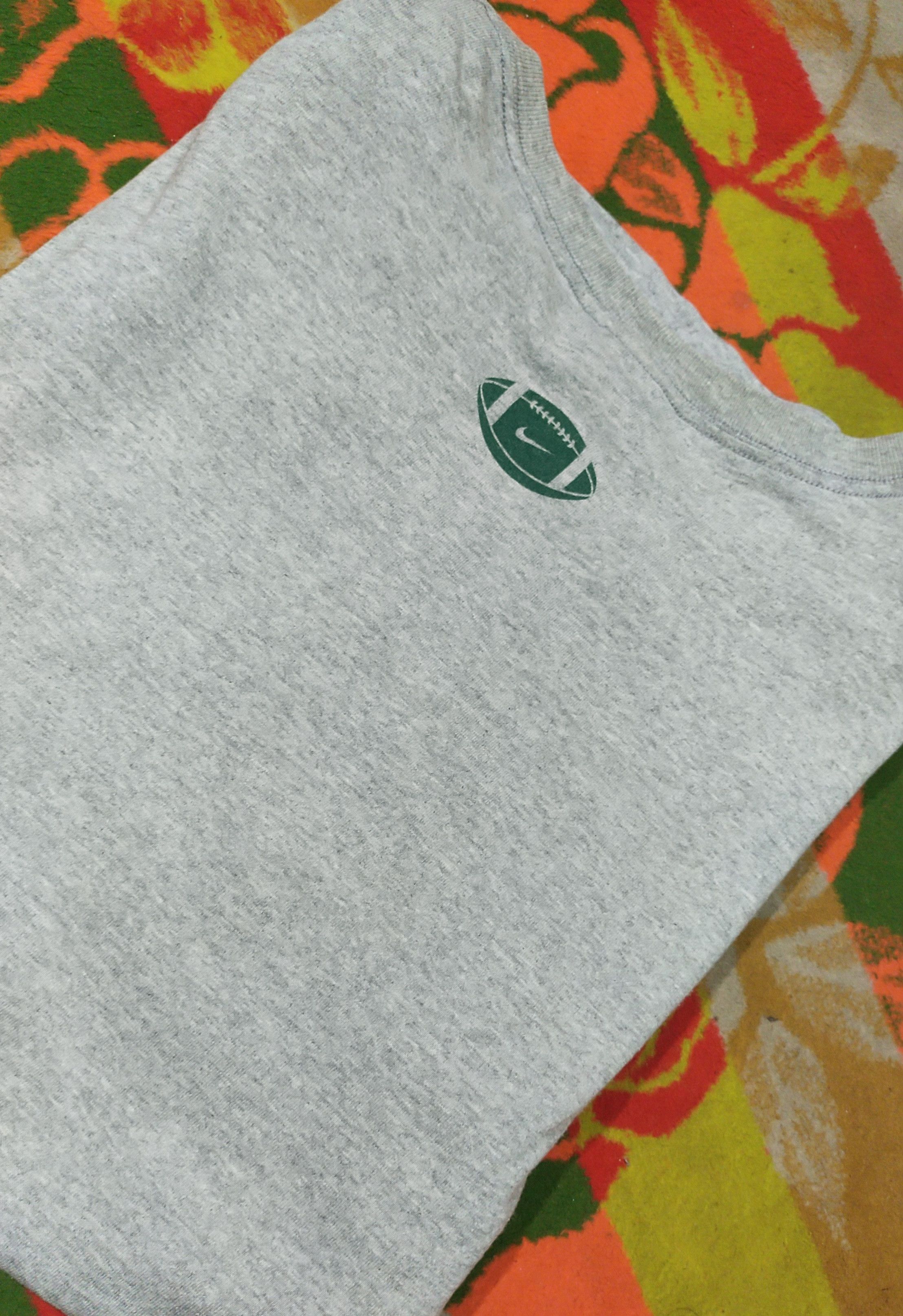 Other VINTAGE X STREETWEAR X NIKE HAWAII FOOTBALL CAMP TEE Size US XXL / EU 58 / 5 - 7 Thumbnail