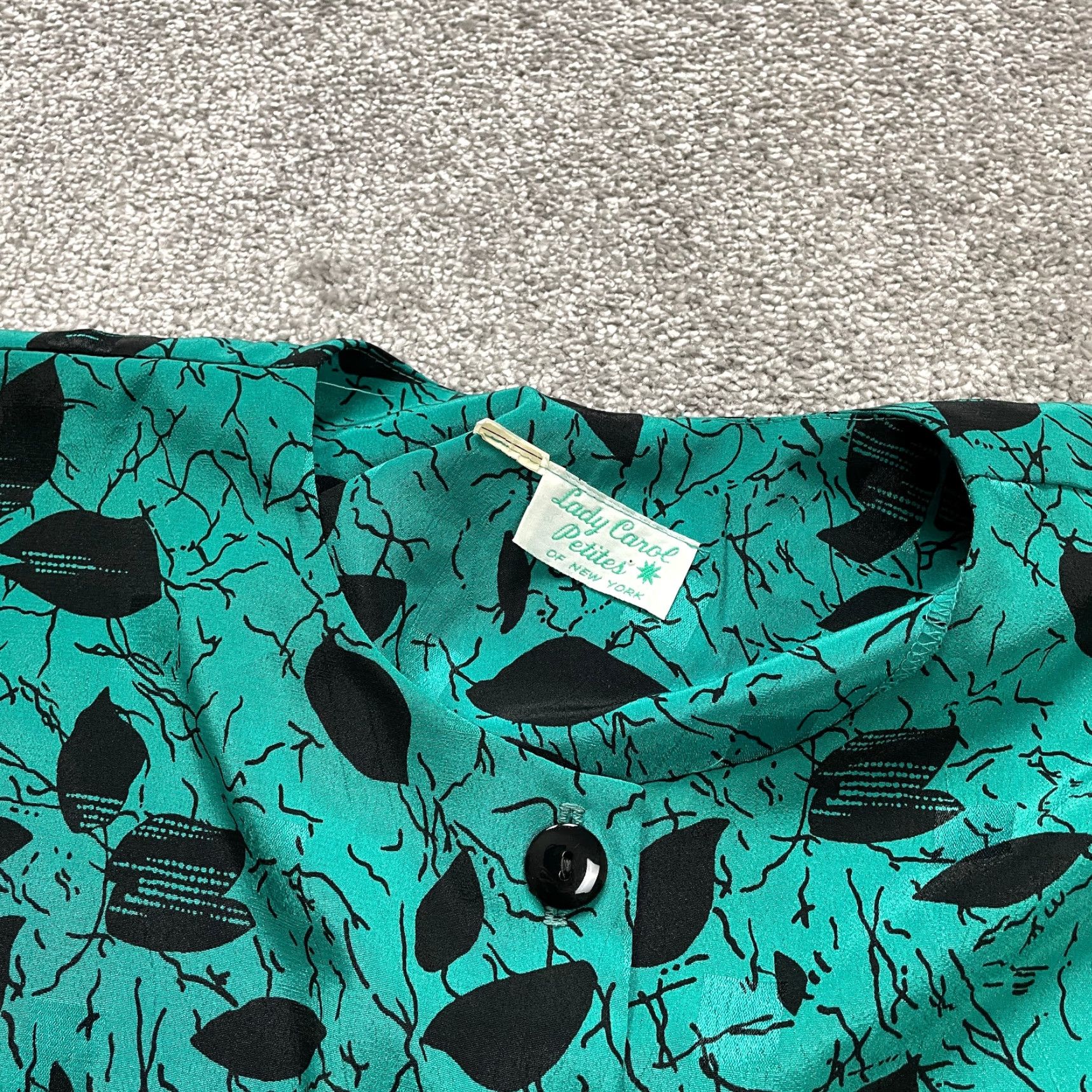 Vintage VINTAGE Lady Carol Petites Of New York Floral Print Top Womens 2X Tie and Button BlueGreen Blouse 2X Womens? Size XXL / US 16-18 / IT 52-54 - 4 Thumbnail