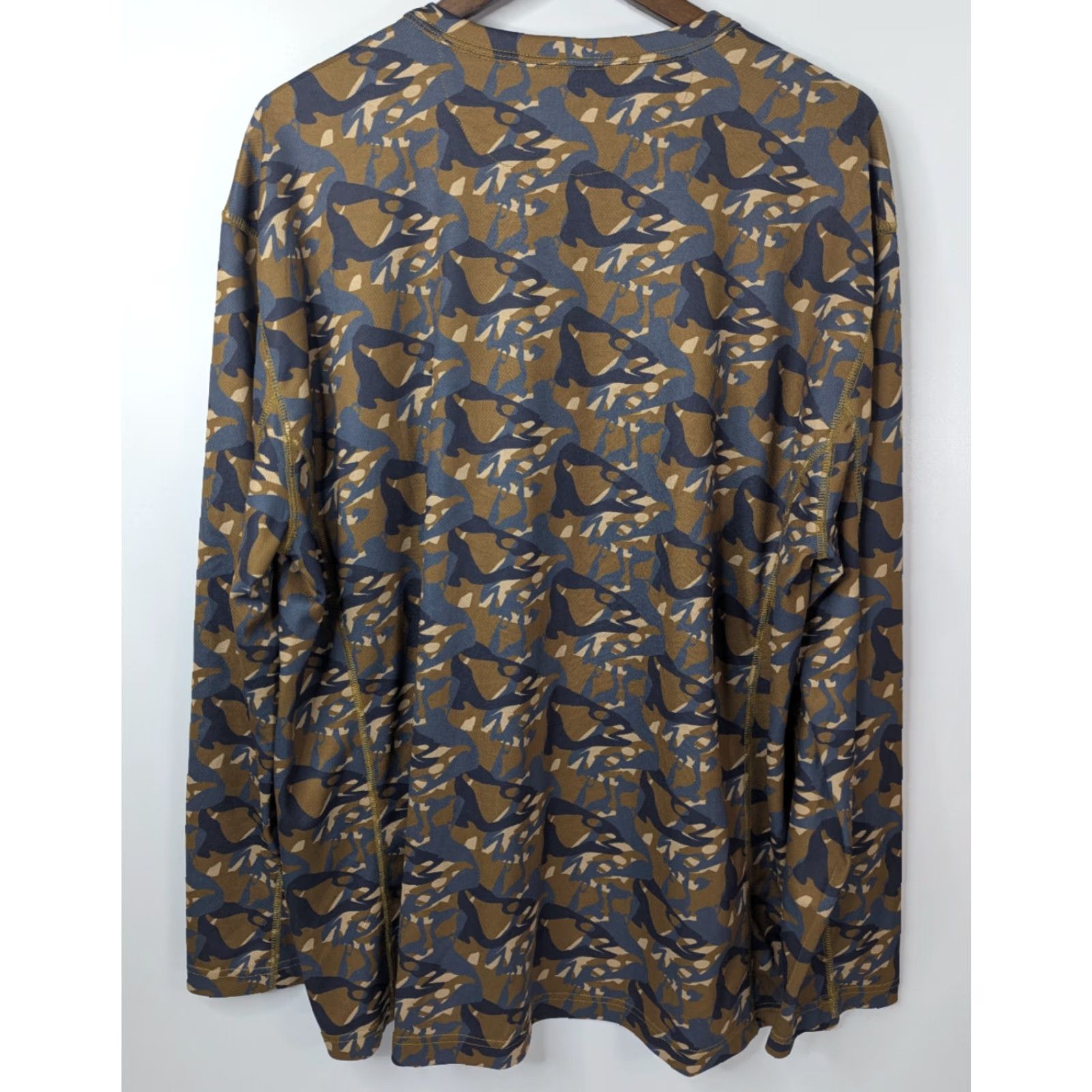 Vintage Grundens Mens Shirt 2XL Camouflage Fish Head Print Outdoor Performance Hiking All Seasons Breathing Moisture Wicking Logo Crew Neck Regular Summer Size US XXL / EU 58 / 5 - 5 Thumbnail