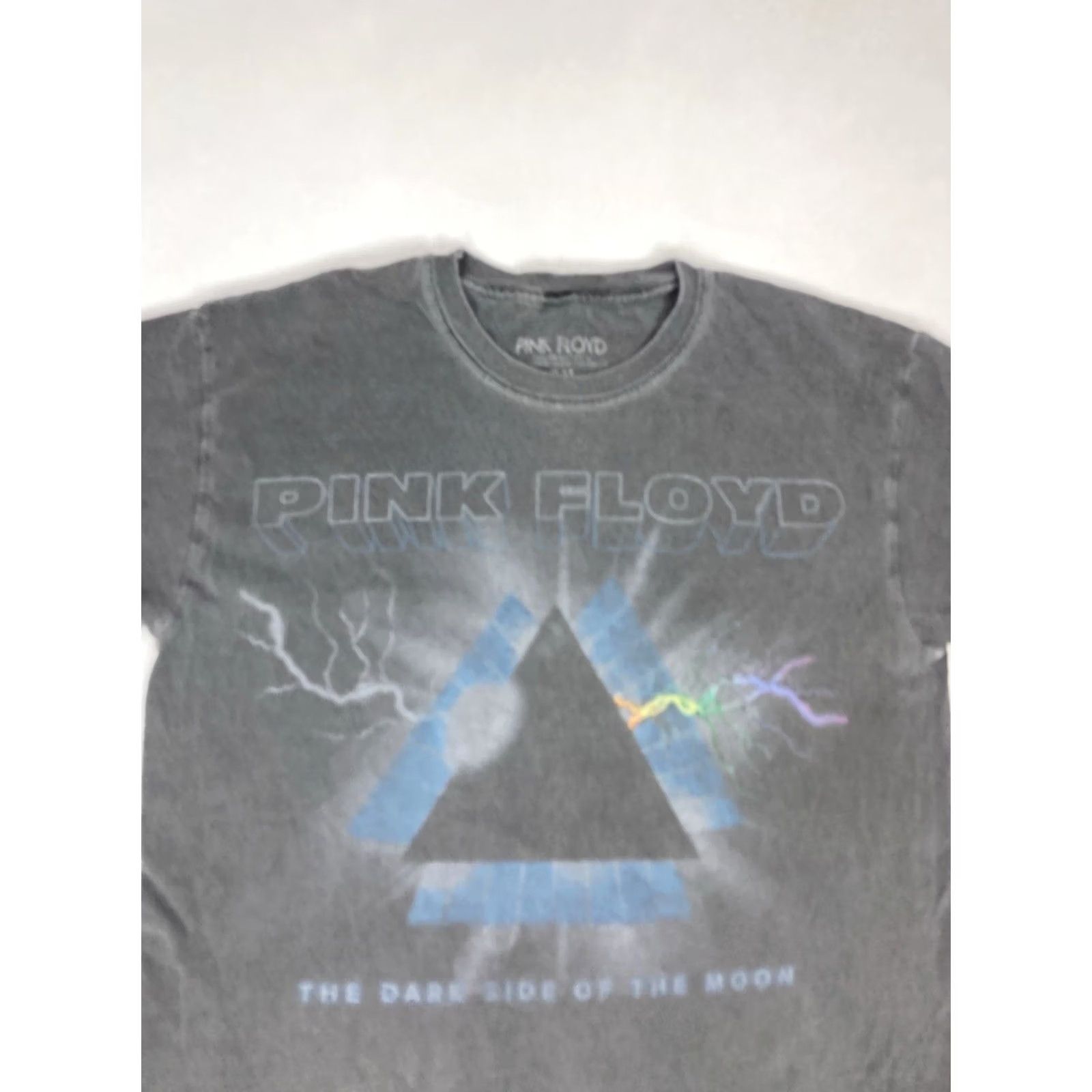 Vintage Pink Floyd Graphic T-shirt Women Medium Gray Short Sleeve Music Shirts Women Medium Gray Crew Neck Pullover Casual All Seasons 2010s Size S / US 4 / IT 40 - 2 Thumbnail