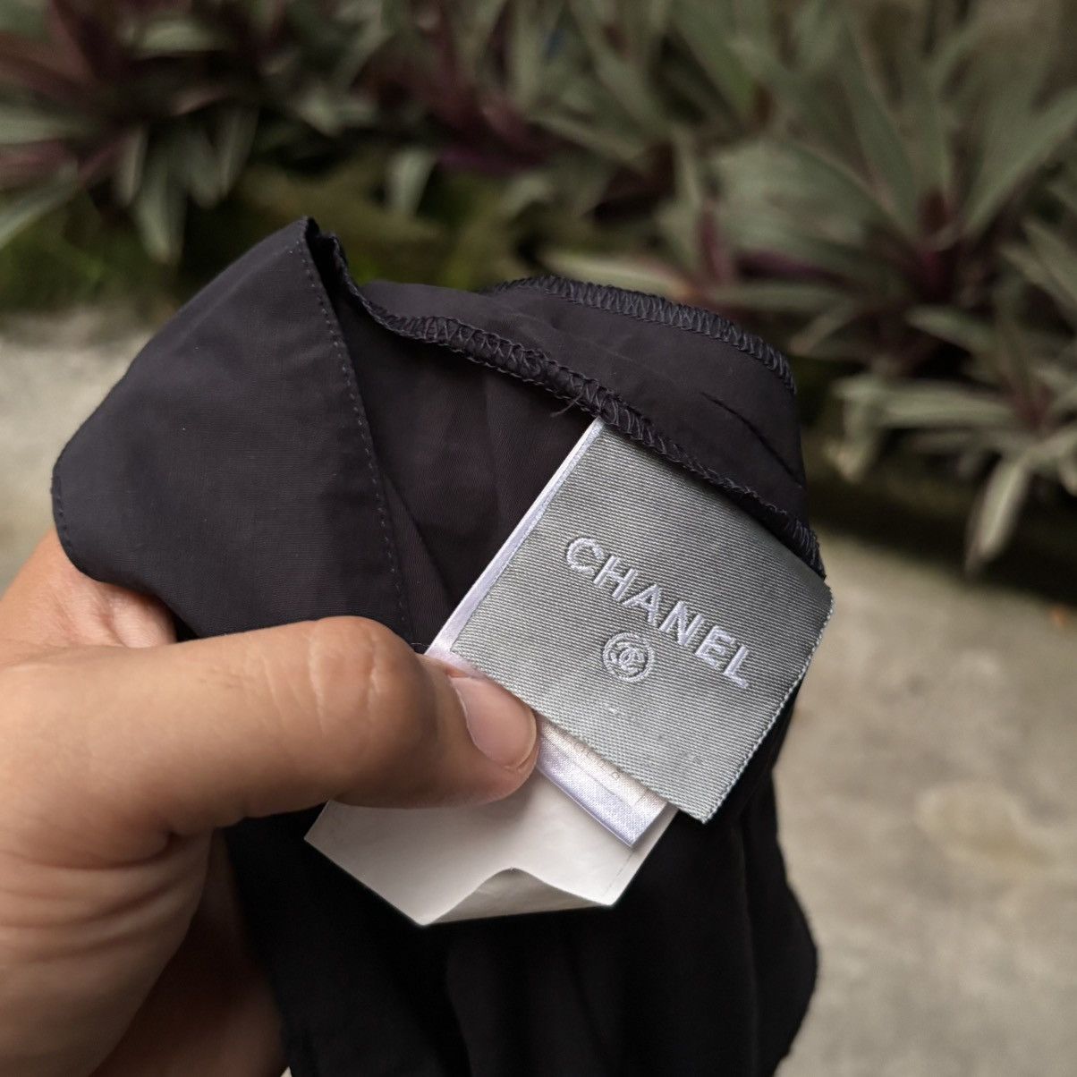 Chanel CHANEL black 2008 CC button shorts Size 32" / US 10 / IT 46 - 7 Thumbnail