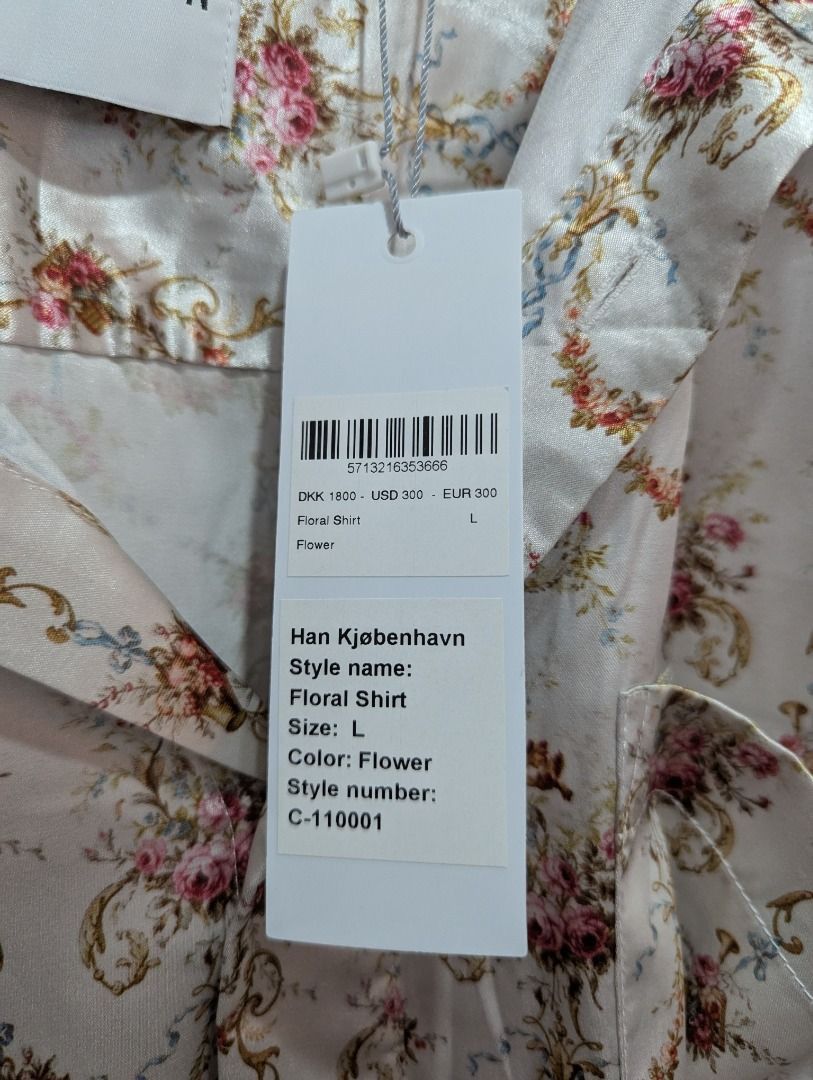 Han Kjobenhavn Han Kjobenhavn Floral Silk SS Shirt L Size US L / EU 52-54 / 3 - 10 Thumbnail