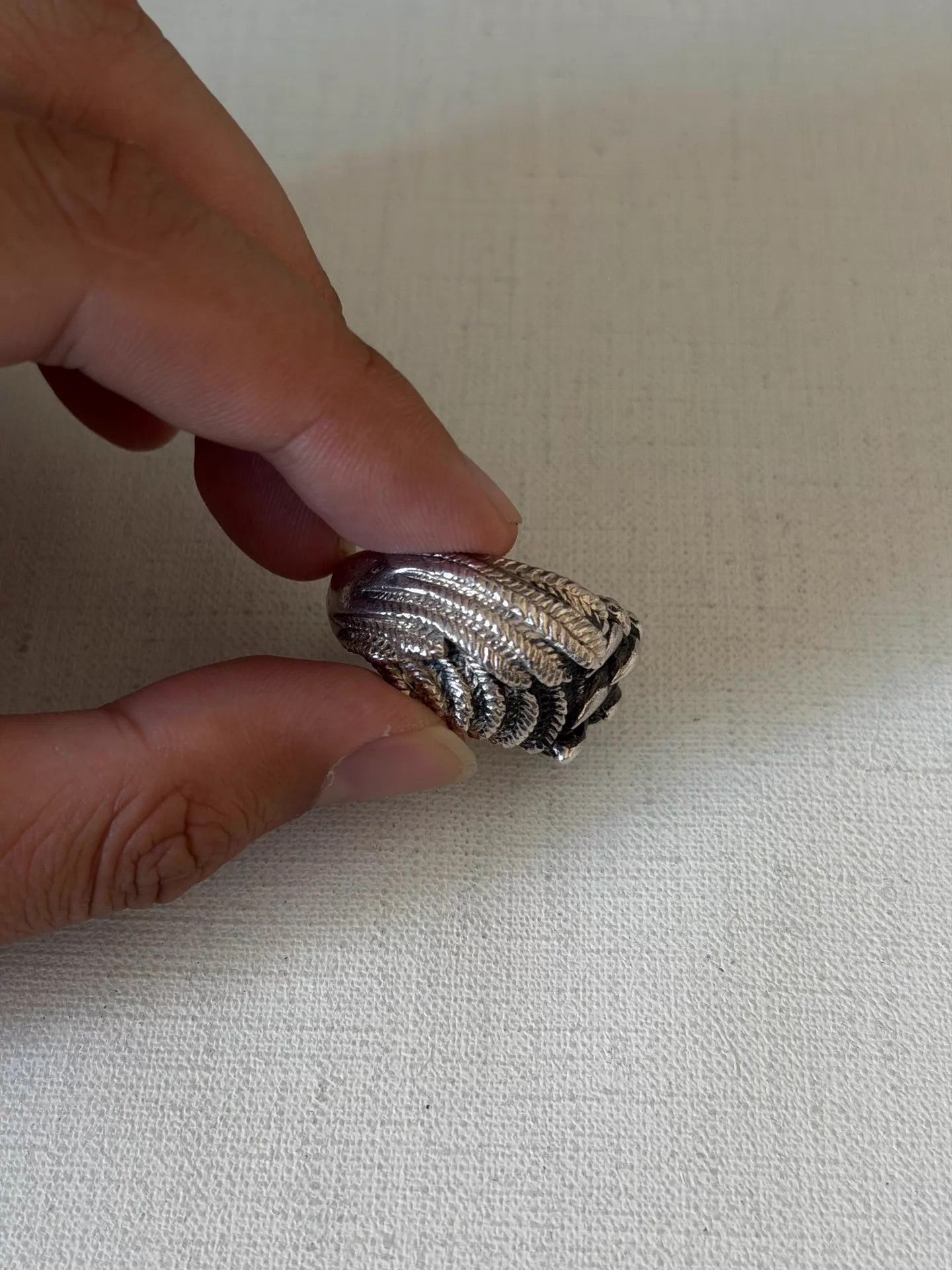 Yohji Yamamoto Yohji Yamamoto Black Feather Dragon Claw 950 Silver Ring Size ONE SIZE - 3 Thumbnail