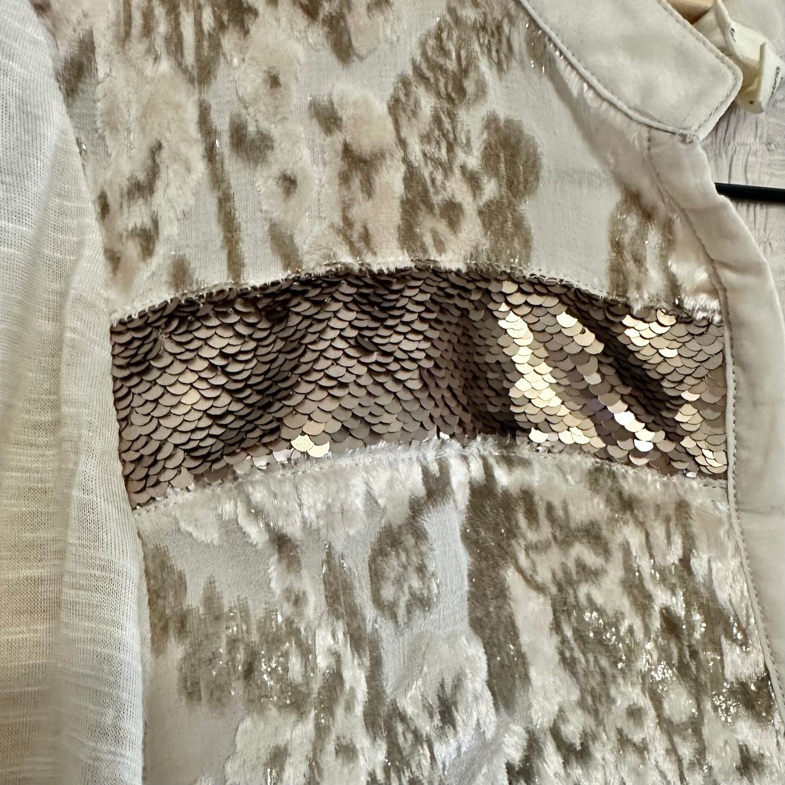 Anthropologie M Textured sheer top with sparkle, sequins, animal print Size M / US 6-8 / IT 42-44 - 3 Thumbnail
