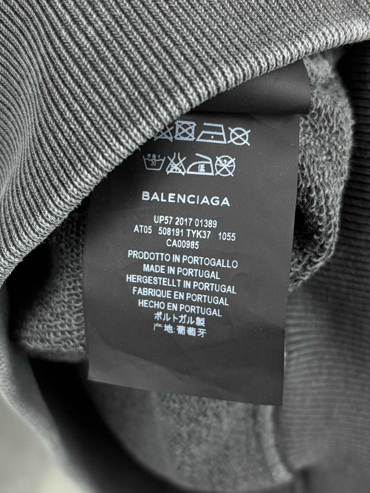 Balenciaga FW17 Balenciaga Paris Tourist Souvenir Hoodie Faded Gray Size US S / EU 44-46 / 1 - 7 Thumbnail