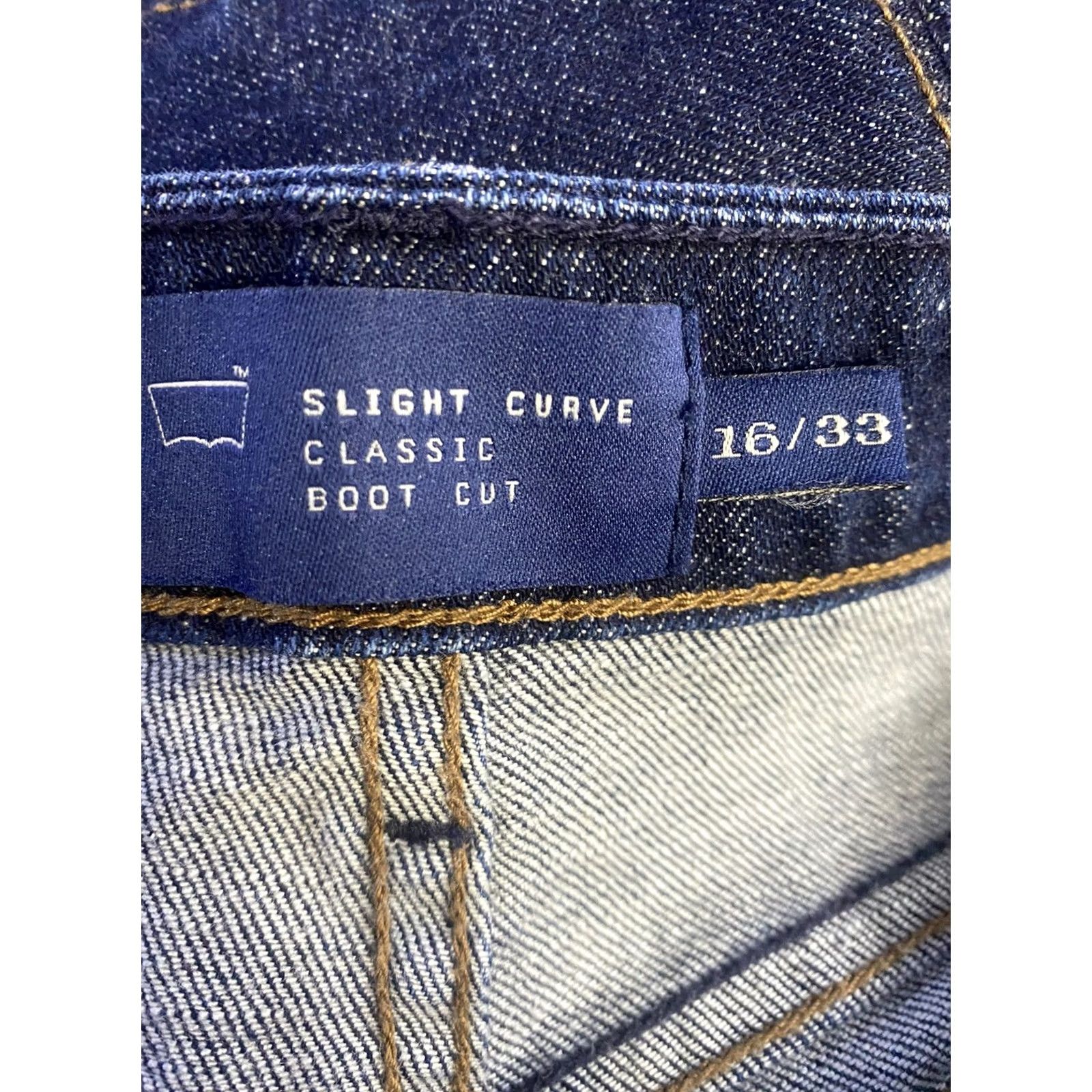 Levi's VINTAGE? No — Levis Jeans Slight Curve Classic Boot Cut 5-Pocket Regular Women Medium Blue Wash 16/33 Size 38" / US 16 / IT 52 - 6 Thumbnail