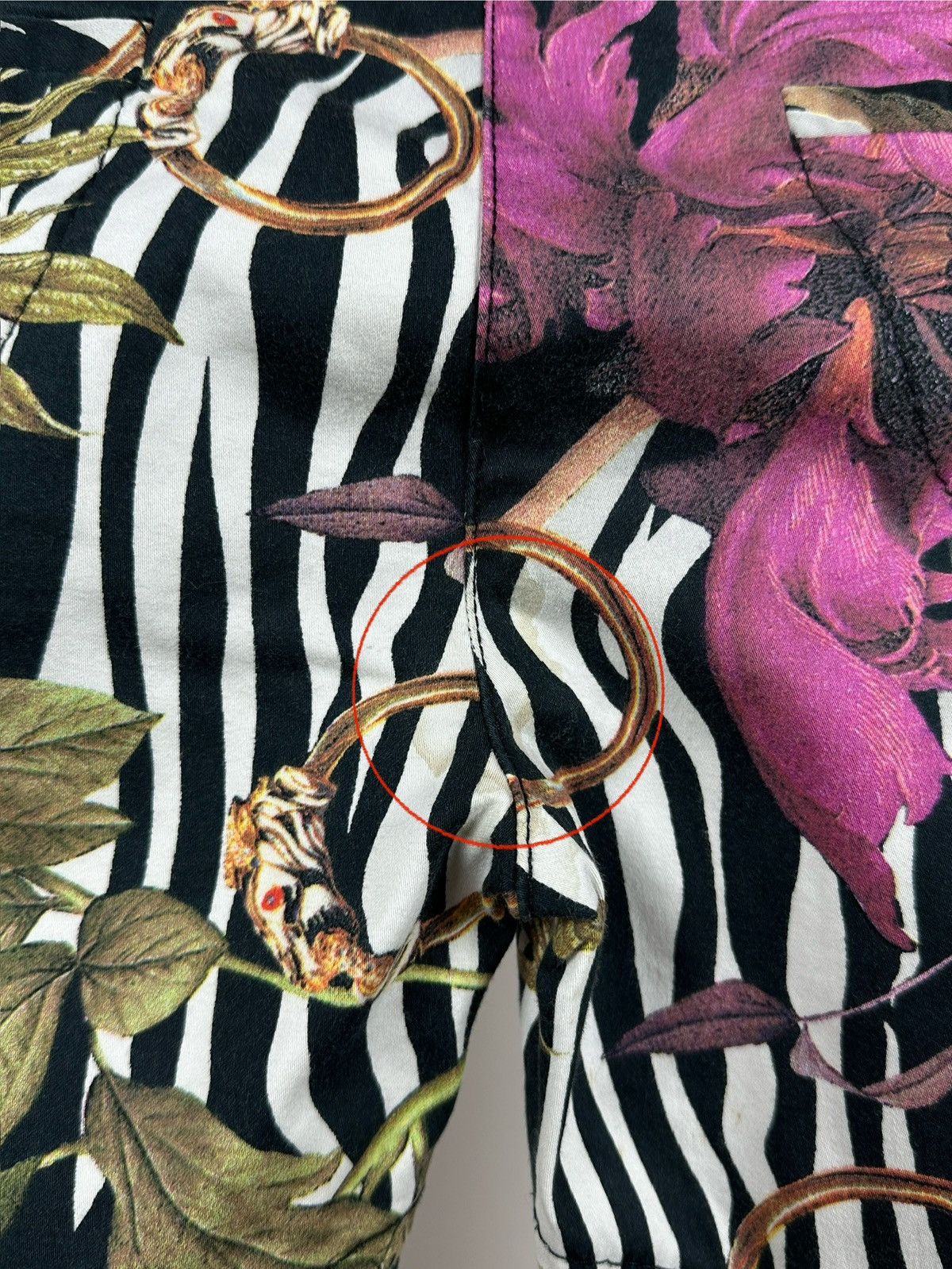 Roberto Cavalli Vintage Roberto Cavalli Class Floral Carpi Cropped Pants Size 32" / US 10 / IT 46 - 19 Thumbnail