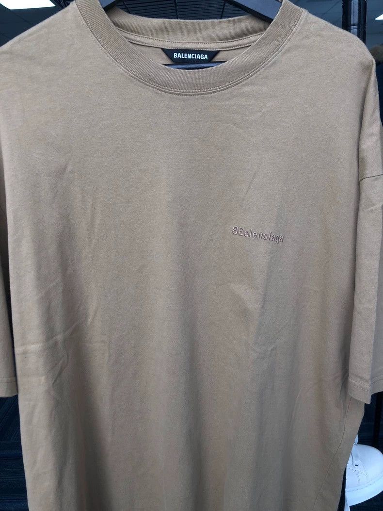 Balenciaga Balenciaga Wheat-colored short sleeves Size US XL / EU 56 / 4 - 1 Thumbnail