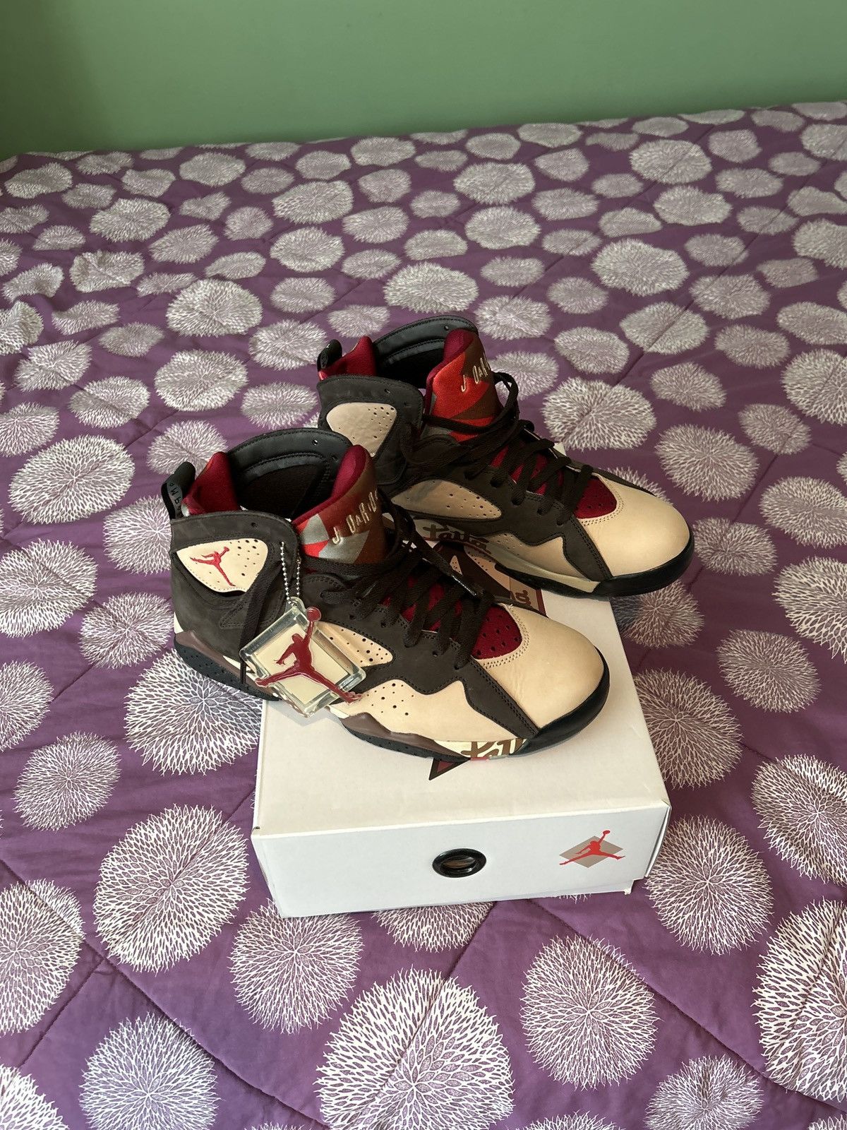 Jordan Brand Jordan 7 PATTA Size US 10.5 / EU 43-44 - 1 Thumbnail