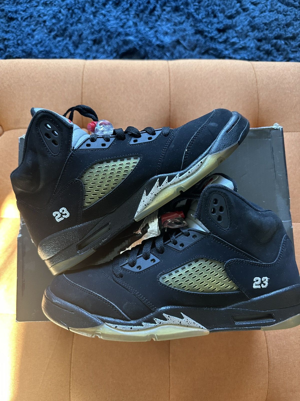 Jordan Brand × Nike Jordan 5 Retro Metallic 2011 Sz. 7 Size US 7 / EU 40 - 1 Thumbnail