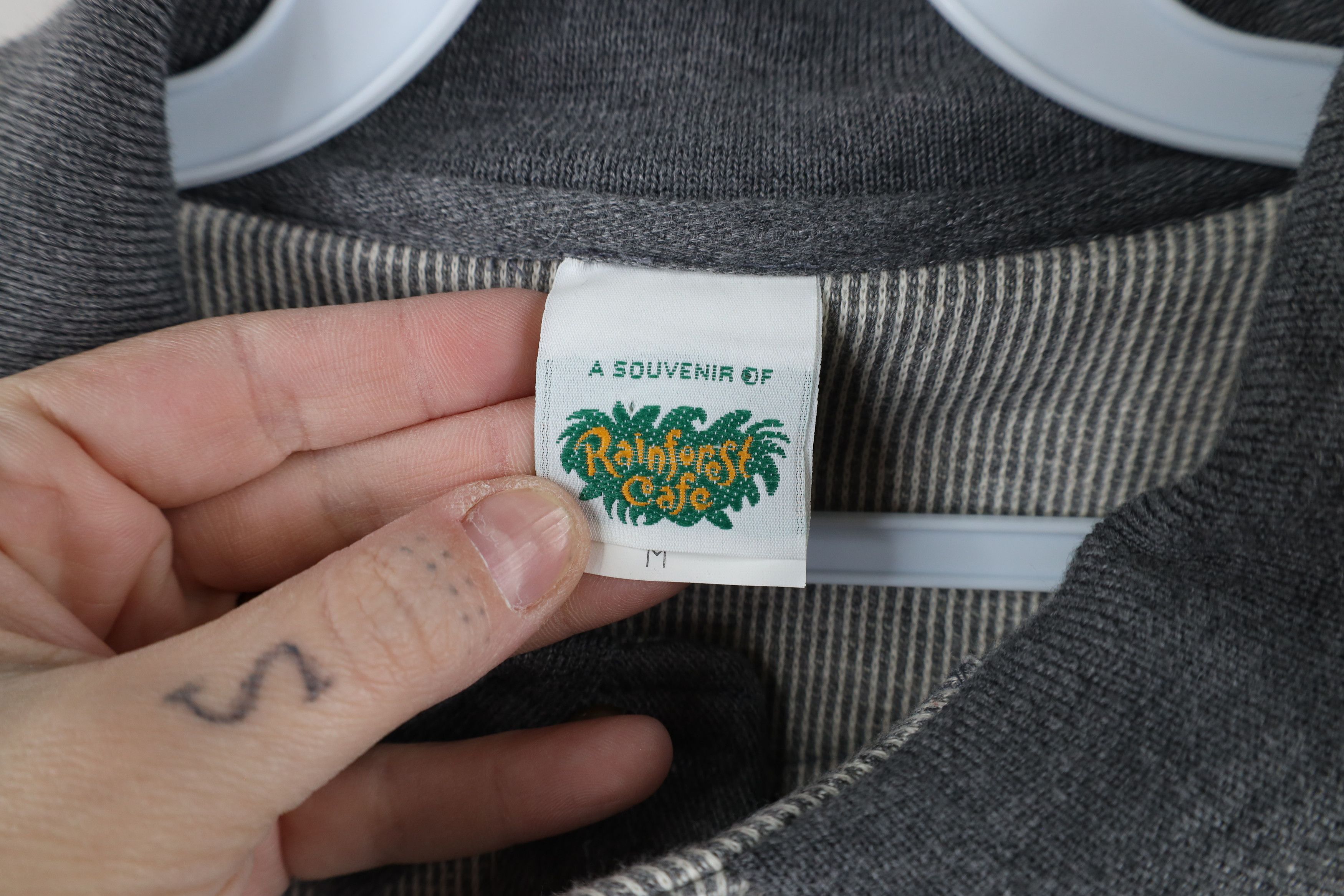 Vintage Vintage 90s Rainforest Cafe Collared Pullover Sweatshirt Size US M / EU 48-50 / 2 - 7 Thumbnail