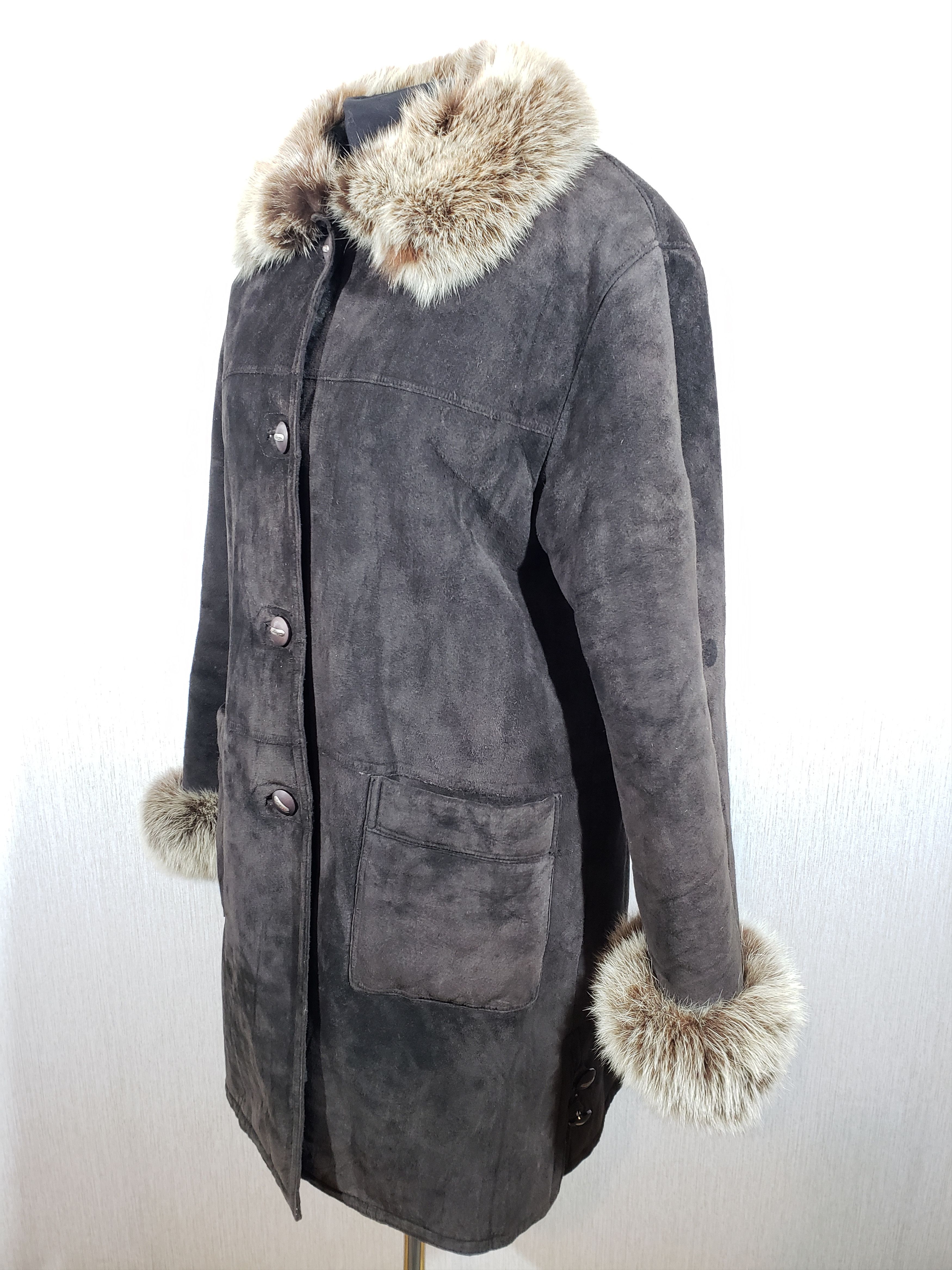 Other Stylish brown sheepskin coat with a fluffy collar. Size 3XL / US 20-22 - 2 Thumbnail