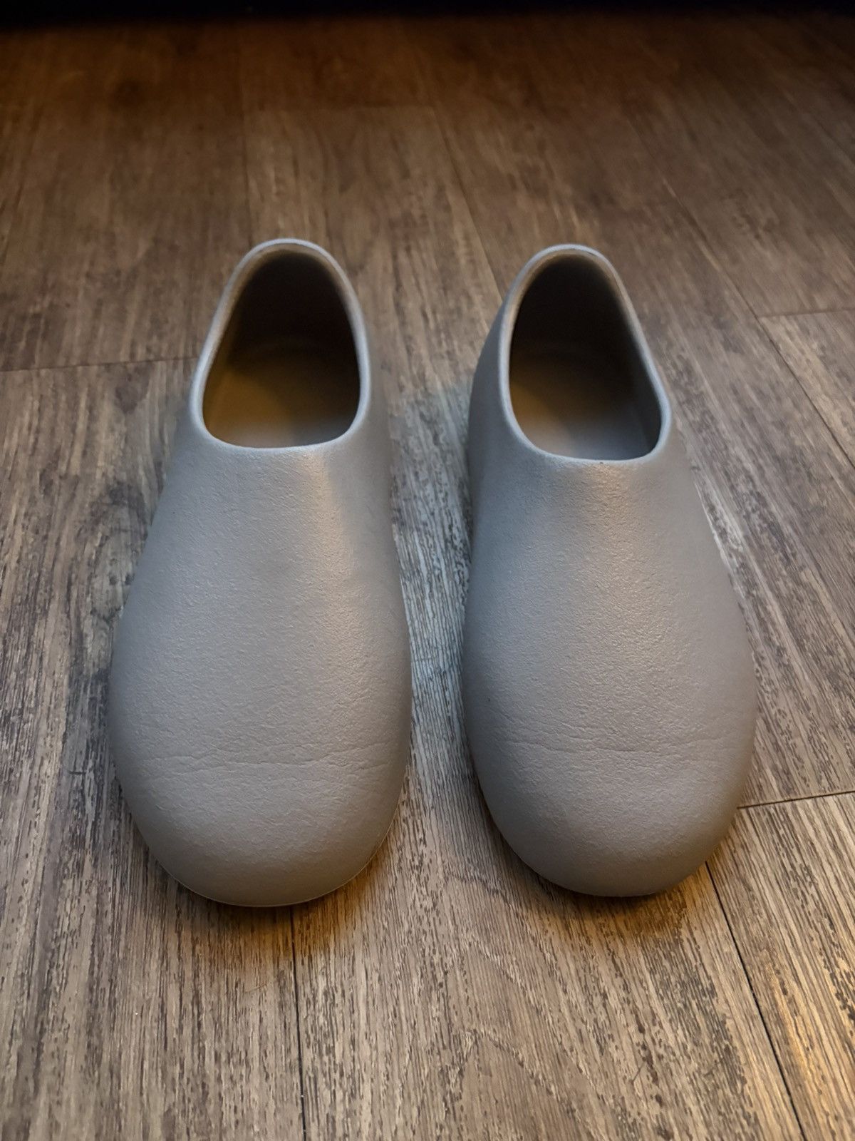 Yeezy Yeezy SL-01 slip-ons Size US 9 / EU 42 - 4 Thumbnail