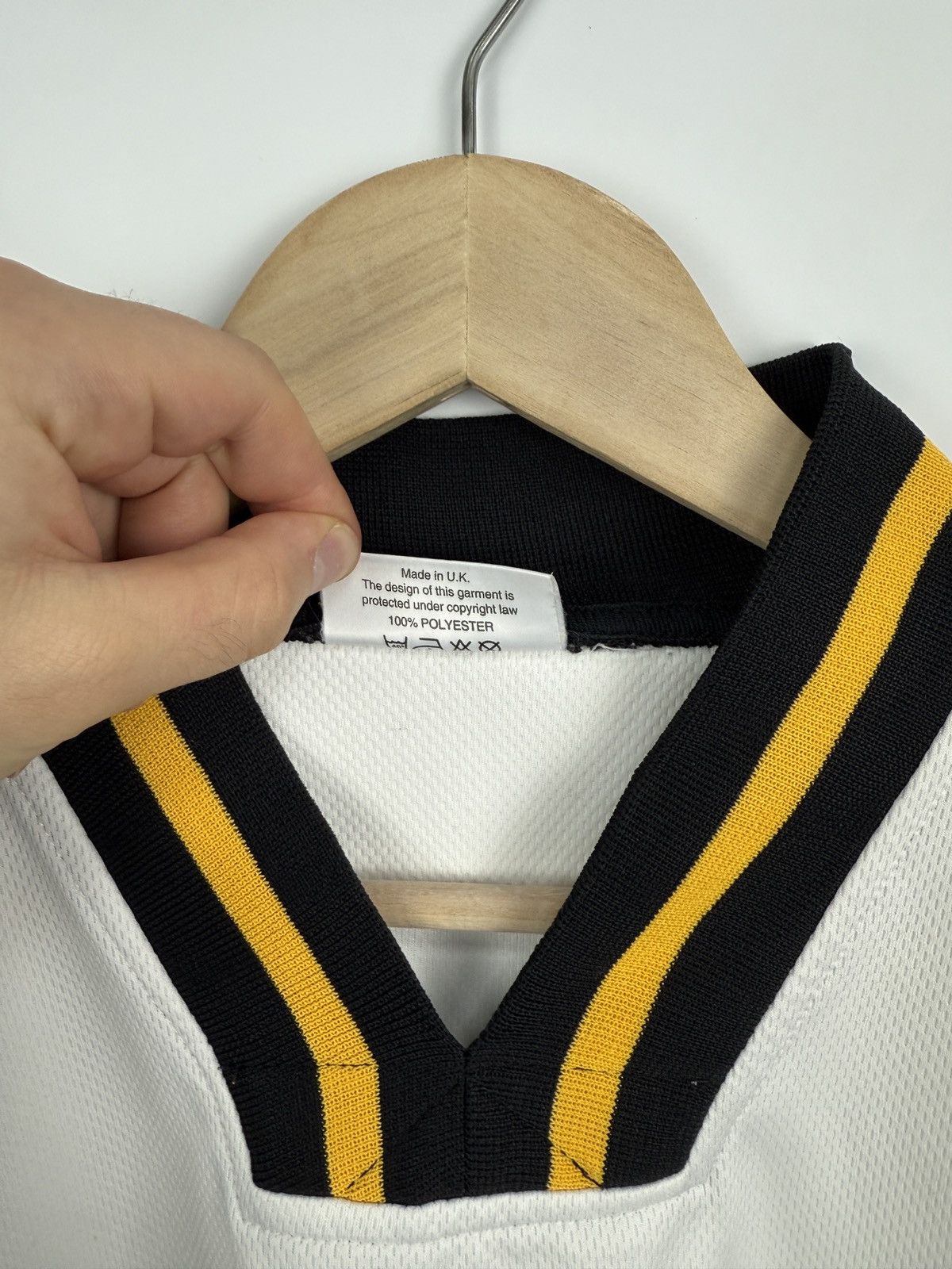 Asics 🏴󠁧󠁢󠁥󠁮󠁧󠁿 Vintage 1997 Asics Castleford Tigers RLFC Rugby Jersey Size US XL / EU 56 / 4 - 7 Thumbnail