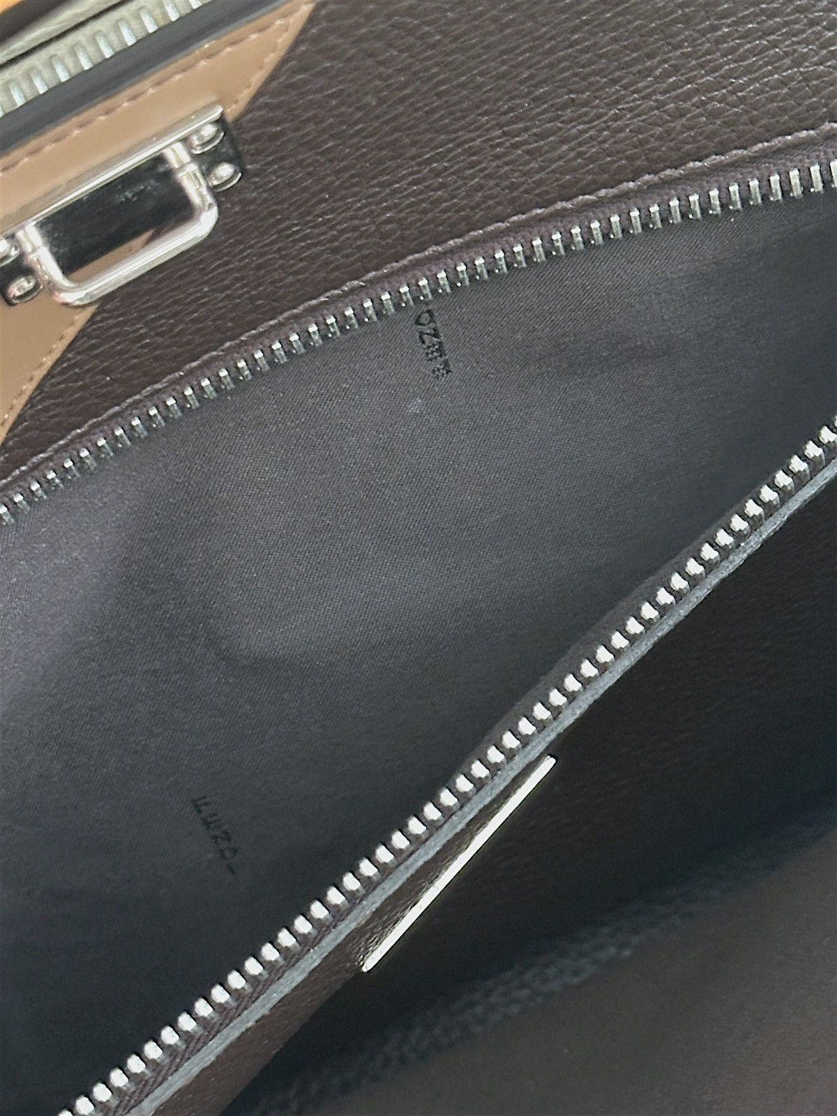 Fendi Fendi FF Peekaboo, Retail $6959 Size ONE SIZE - 18 Thumbnail