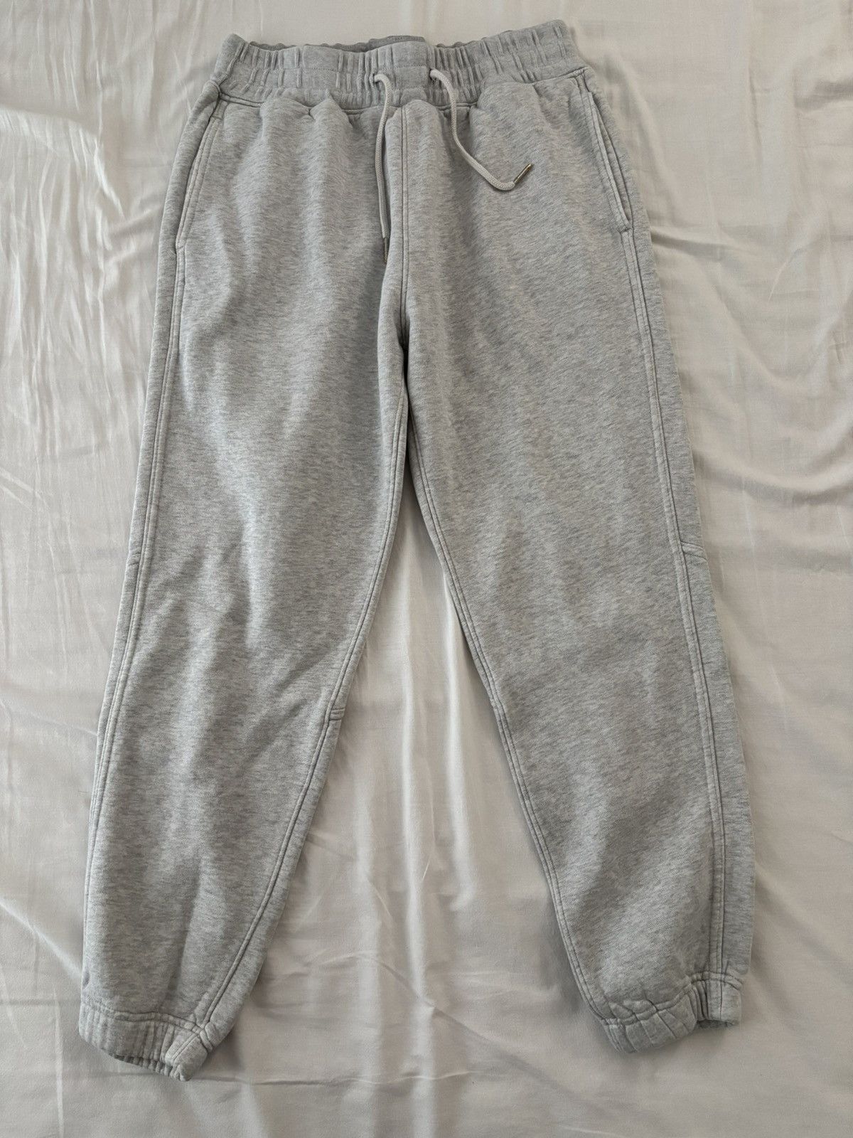 Abercrombie & Fitch Abercrombie & Fitch Relaxed Grey Sweatpants Size XS Men’s Size US 28 / EU 44 - 1 Thumbnail