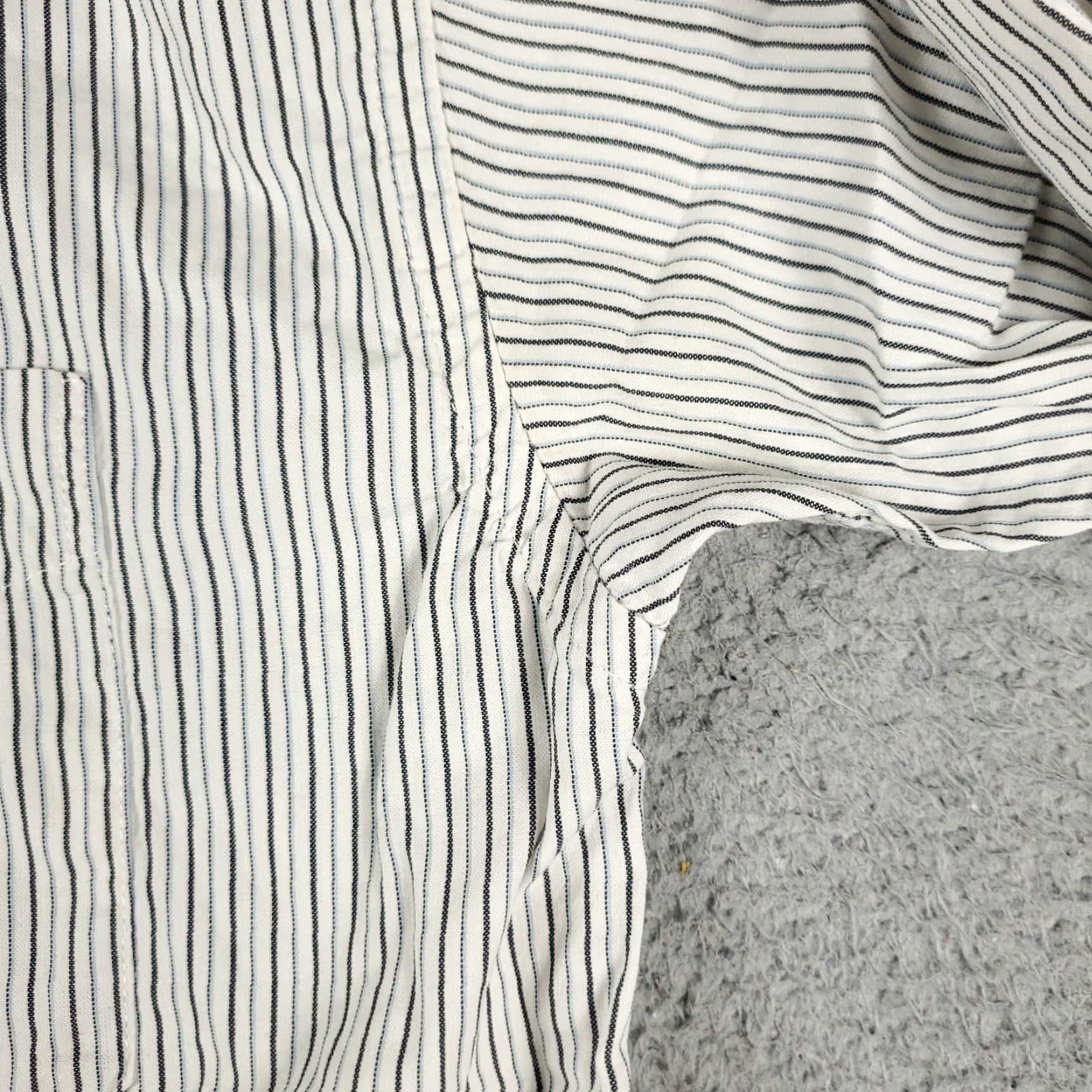 American Eagle Outfitters American Eagle Button-Up Shirt Mens Medium Gray White Striped Long Sleeve Collared Size US M / EU 48-50 / 2 - 5 Thumbnail