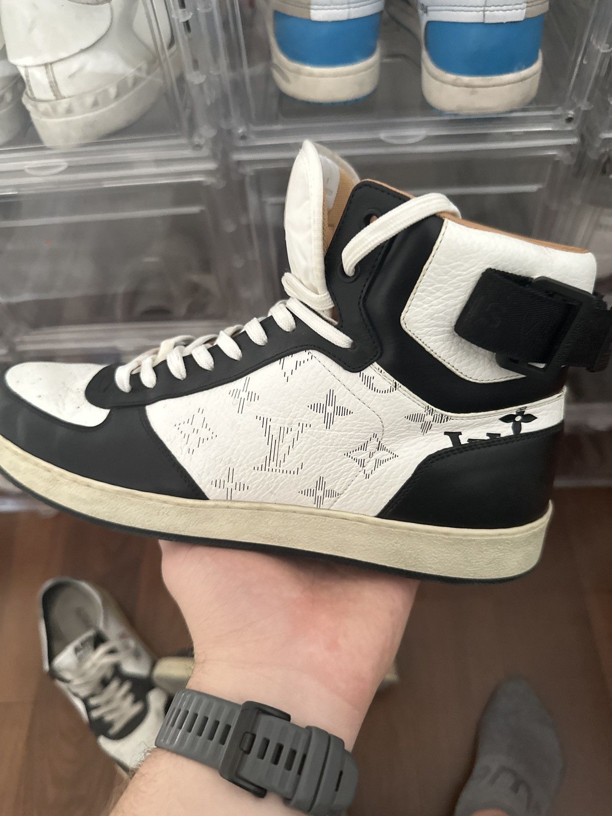 Louis Vuitton Louis Vuitton Rivioli Size US 9 / EU 42 - 2 Thumbnail