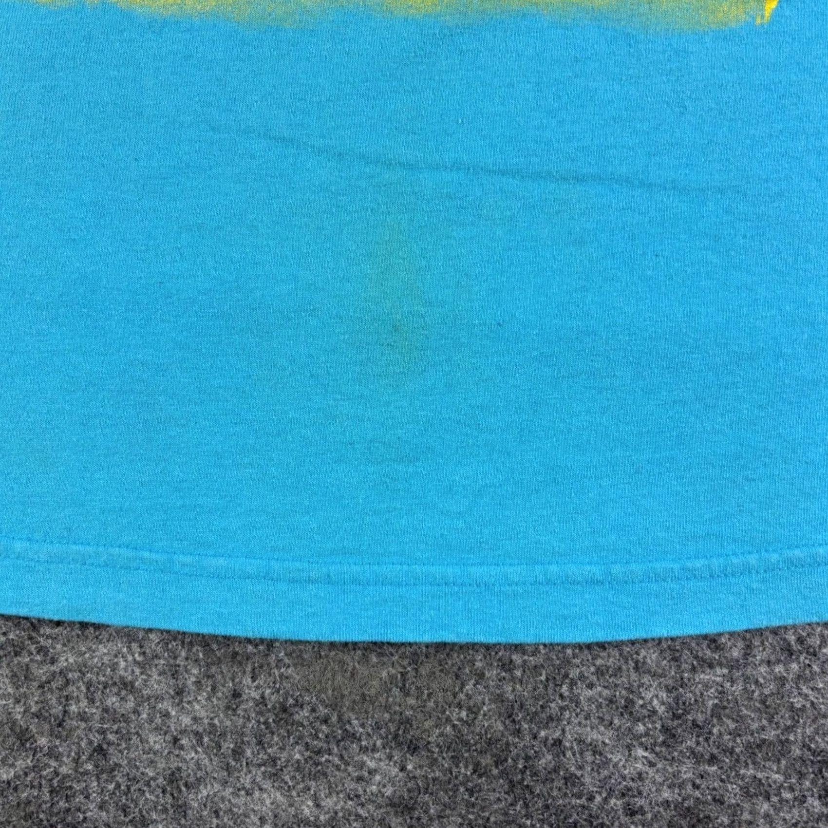 Disney VINTAGE Disney Winnie the Pooh T-Shirt Blue Graphic Tee Women Large Boxy 90s Size L / US 10 / IT 46 - 6 Thumbnail