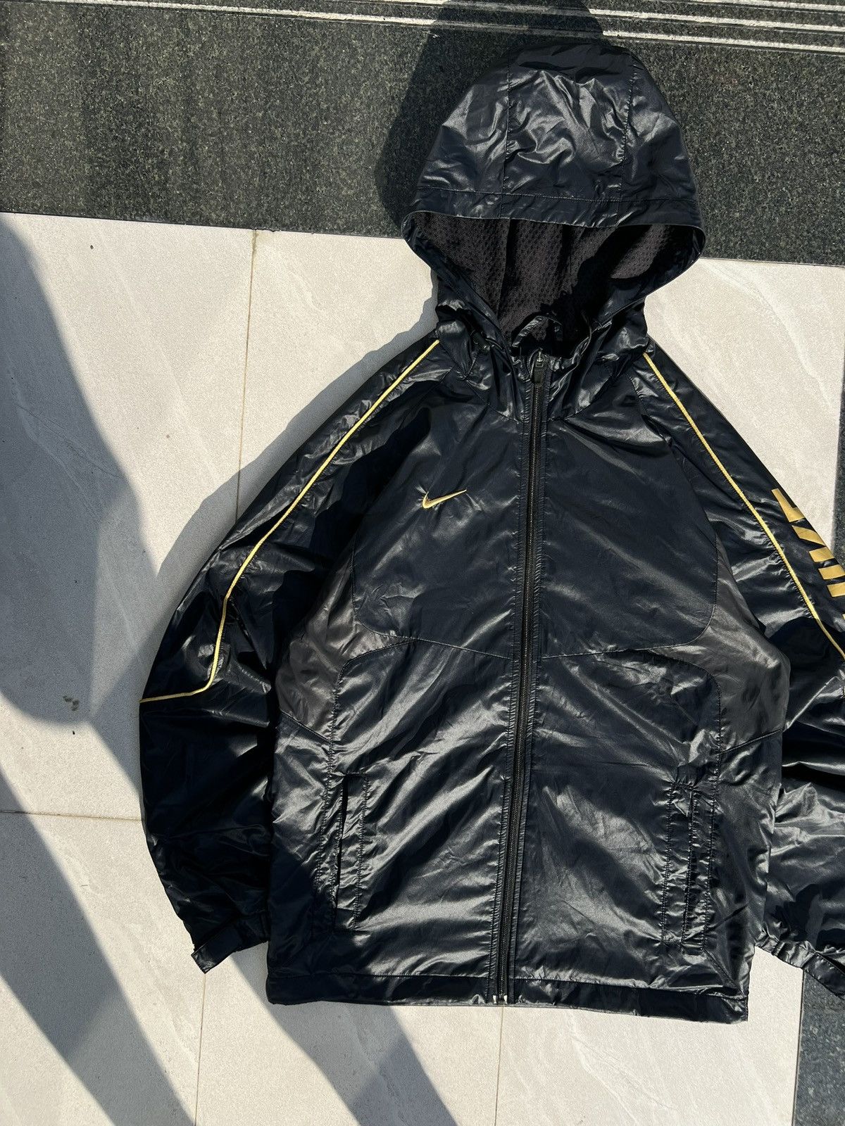 Nike × Vintage 00s Nike Swoosh Vintage Y2K Oversized Hooded Retro Jacket Size US S / EU 44-46 / 1 - 2 Thumbnail