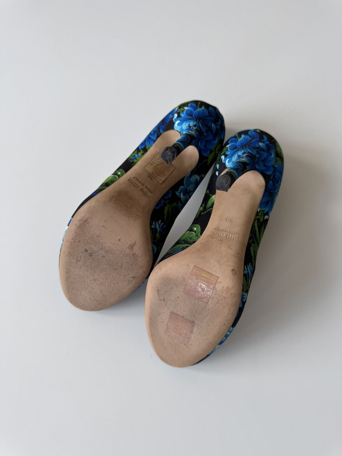 Miu Miu × Prada Miu Miu Blue Floral Printed Canvas Pumps Size US 6 / IT 36 - 8 Thumbnail