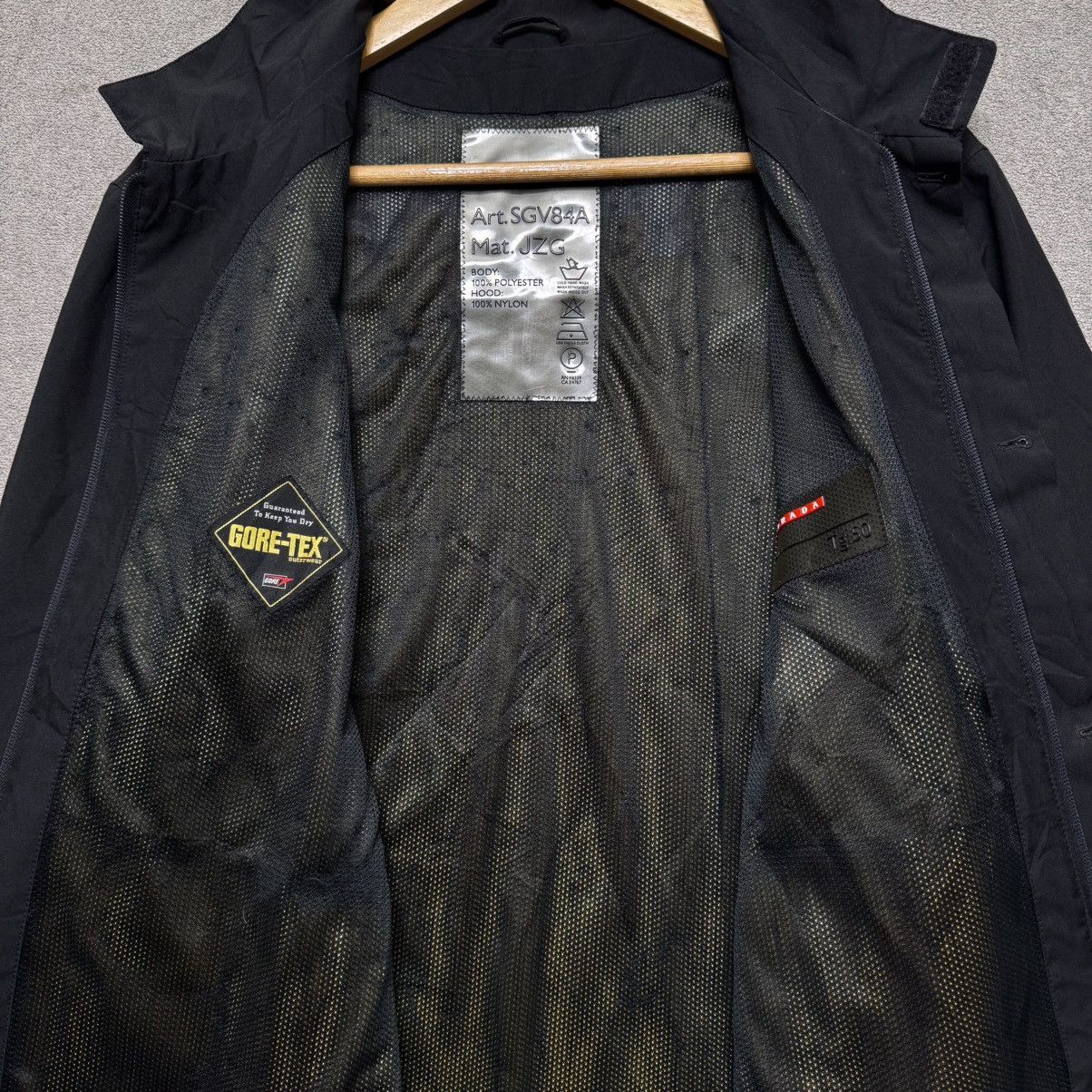 Prada Prada Gore-Tex Red Tab Nylon Jacket Size US L / EU 52-54 / 3 - 18 Thumbnail