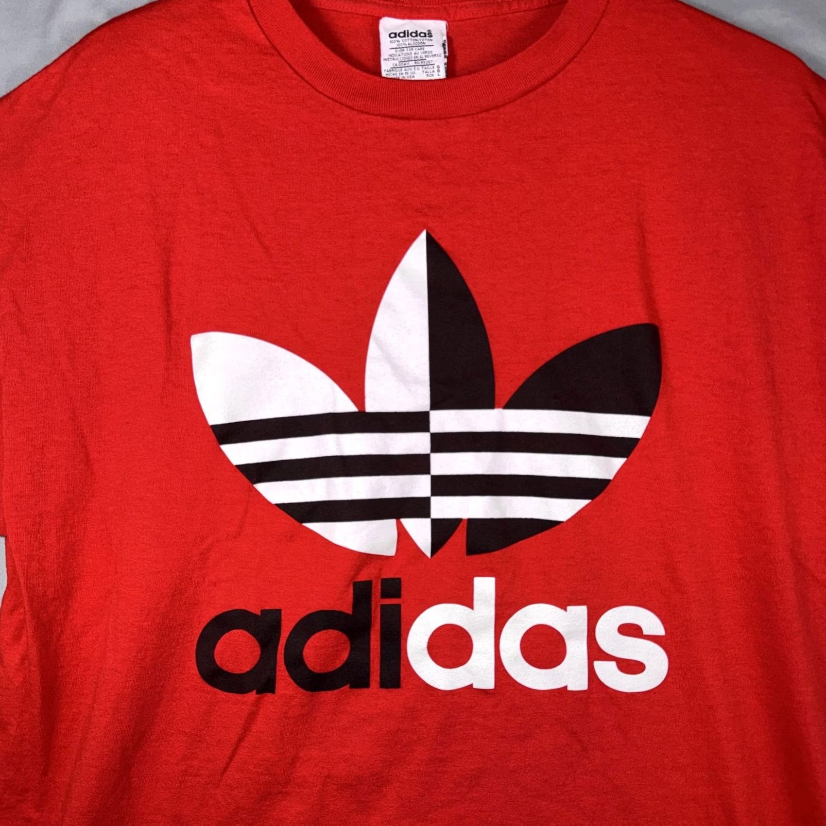 Adidas VINTAGE Adidas Trefoil Split Logo Red T-Shirt Mens L USA Made in USA Shirt Short Sleeve Crew Neck Graphic Print 90s Sports Vintage Mens Size US L / EU 52-54 / 3 - 4 Thumbnail