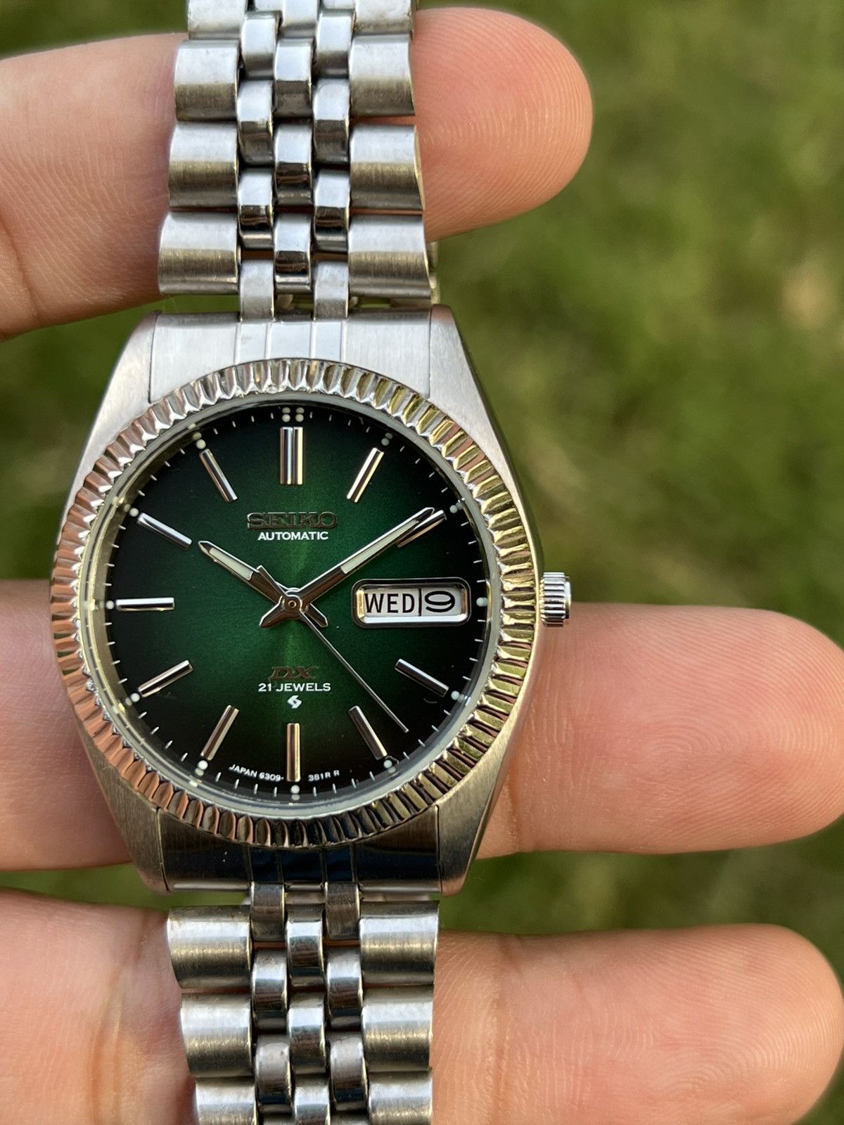 Japanese Brand Seiko DX Automatic Fluted Bazel Day/Date Japan Size 36 - 10 Thumbnail