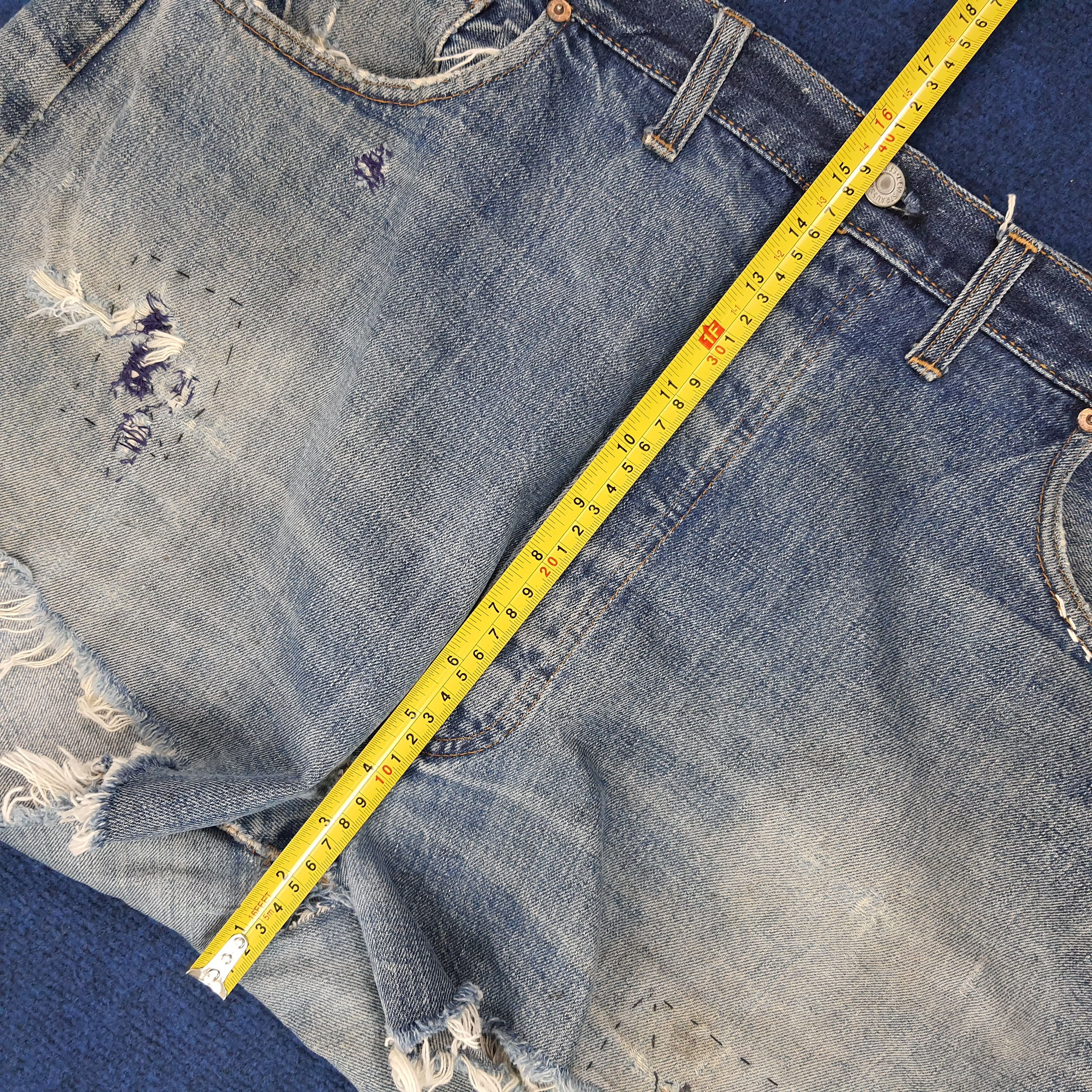 Vintage Levi's Strauss Short Denim Pants C235N31