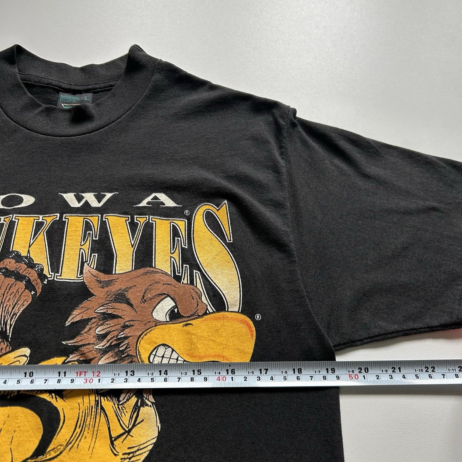 NCAA Vintage Iowa Hawkeyes Shirt Large Slim Black 90s University Size US L / EU 52-54 / 3 - 4 Thumbnail