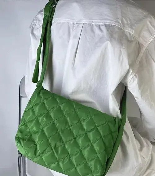 Japanese Brand Fashion y2k unisex diamond quilted shoulder messenger bag Size ONE SIZE - 2 Thumbnail