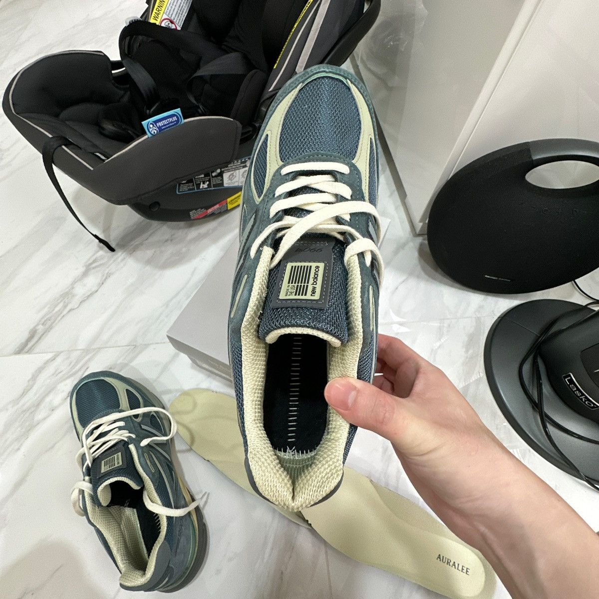 Auralee × New Balance New balance 990v4 x auralee Size US 10 / EU 43 - 22 Thumbnail