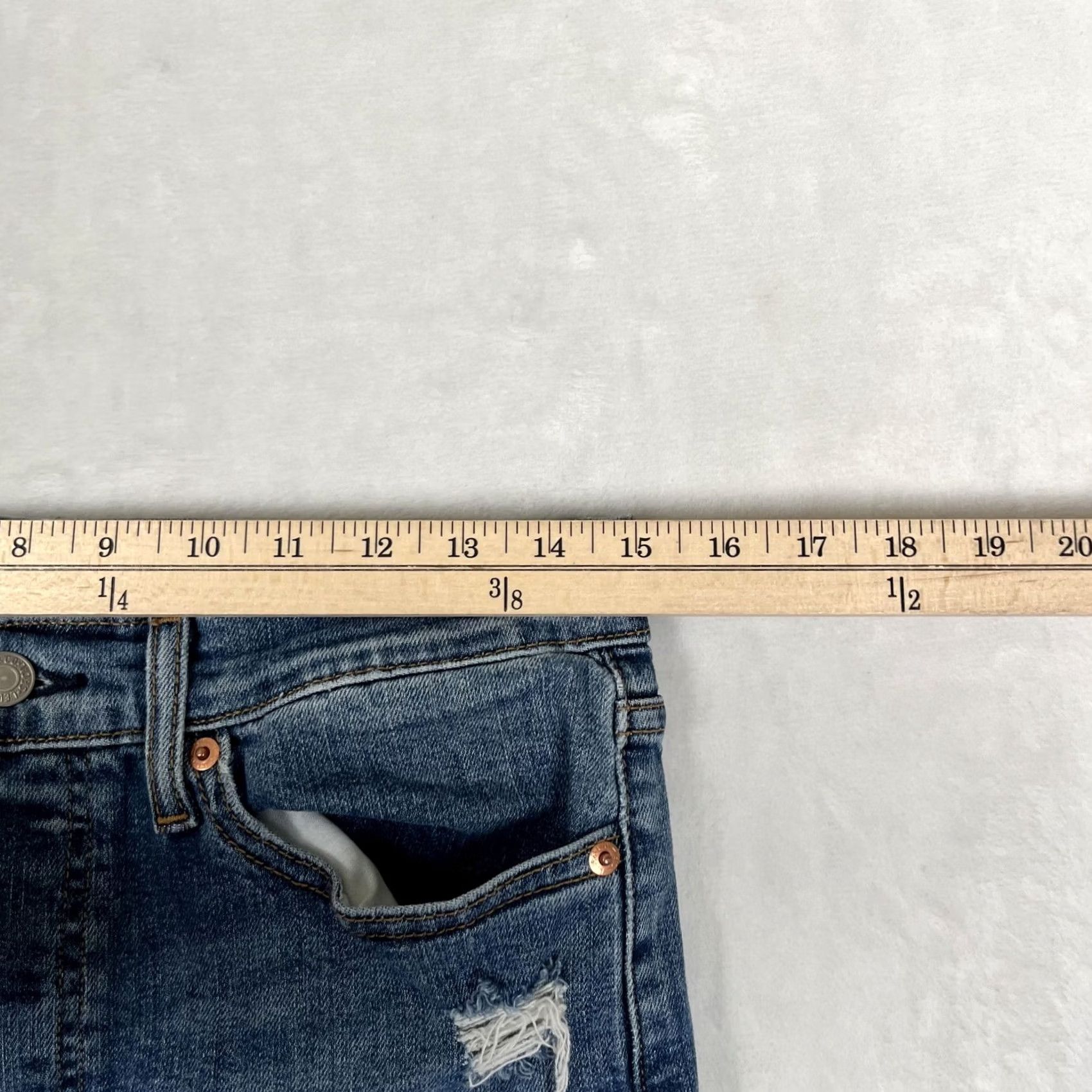 Levi's Levi's Wedgie Skinny High Rise Jeans Womens 30 Blue Medium Wash Distressed Denim Size 30" / US 8 / IT 44 - 7 Thumbnail