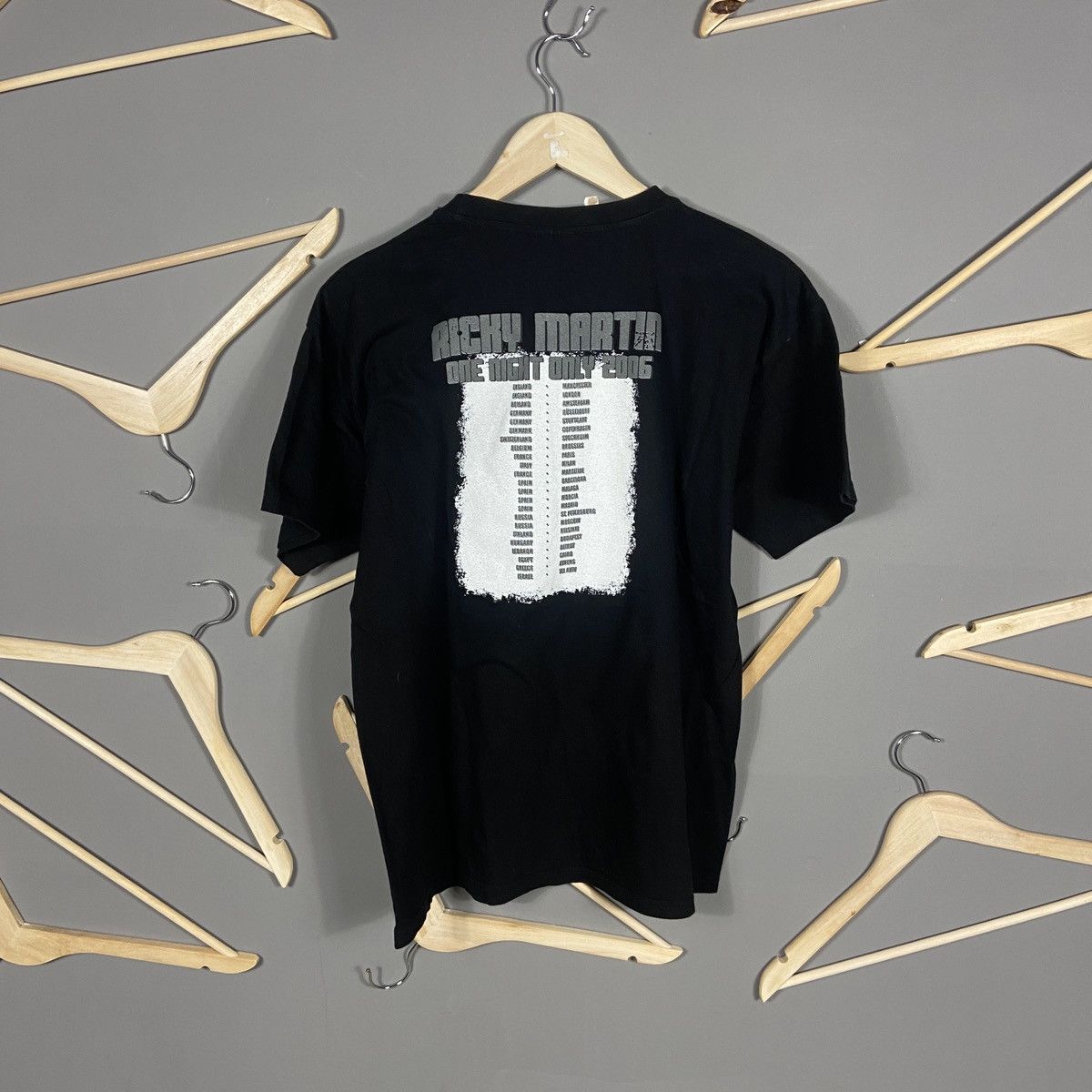Band Tees 2006 Ricky Martin One Night Only t-shirt Size US M / EU 48-50 / 2 - 2 Thumbnail