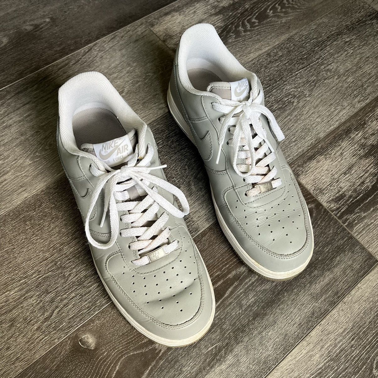 Nike Vintage 2000s Nike Air Force 1 07 ‘Medium Grey’ Shoes 10.5 Size US 10.5 / EU 43-44 - 2 Thumbnail