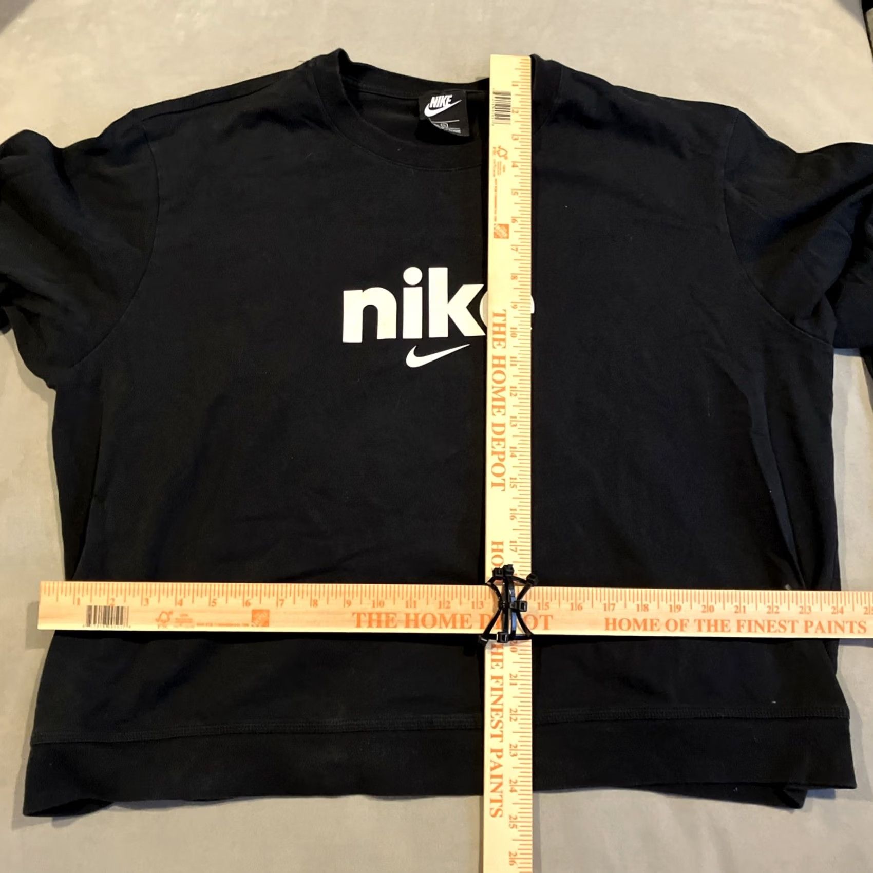 Nike Nike Cropped Sweatshirt Women's 1X XL Black Big Logo Crew Neck Awesome Size XL / US 12-14 / IT 48-50 - 4 Thumbnail