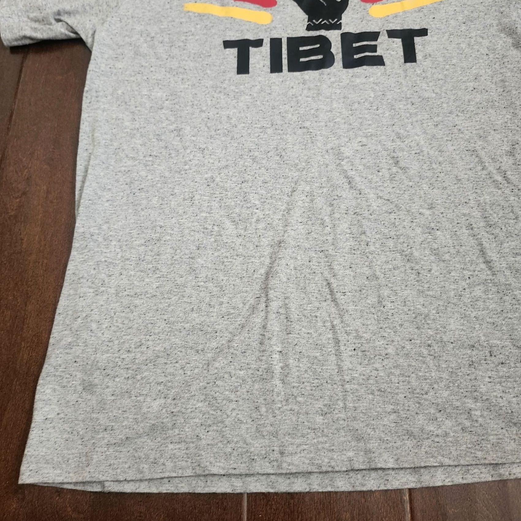 Vintage VINTAGE Free Tibet Graphic Tee Shirt Mens L Gray Cotton Short Sleeve Crew Neck Activist Shirt Mens Regular Fit Size US L / EU 52-54 / 3 - 7 Thumbnail
