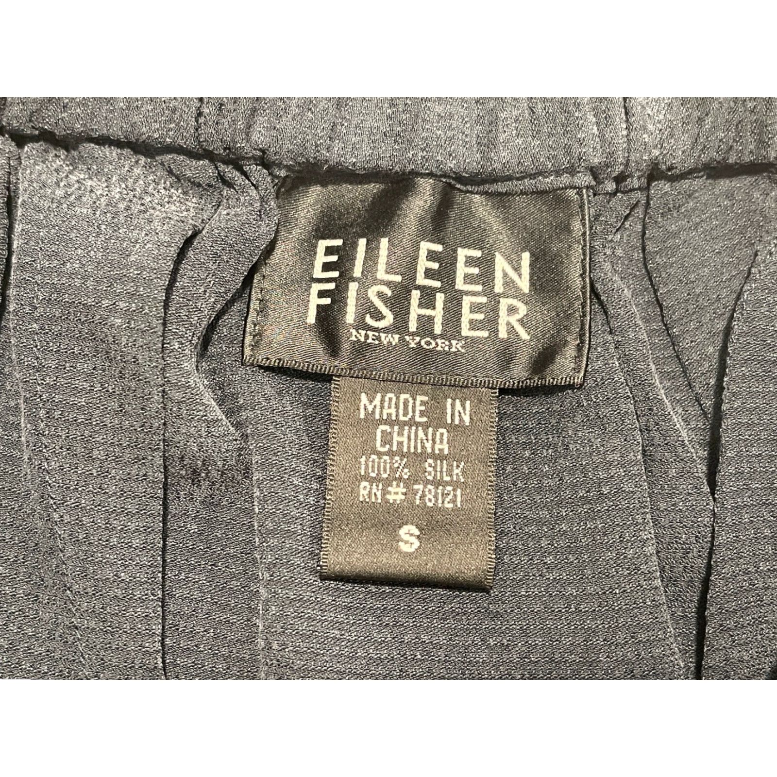 Eileen Fisher VINTAGE Eileen Fisher Women's 2-Piece Set Long Sleeve Button Blouse & Skirt Gray Silk Lightweight S Size S / US 4 / IT 40 - 3 Thumbnail