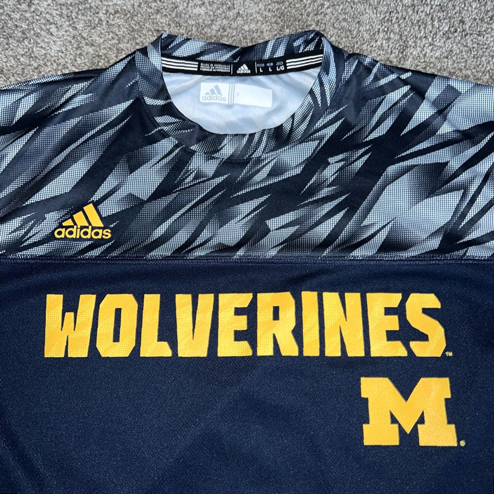 Adidas VINTAGE Adidas Michigan Wolverines Blue Athletic T-Shirt Men Size Large Size US L / EU 52-54 / 3 - 2 Thumbnail