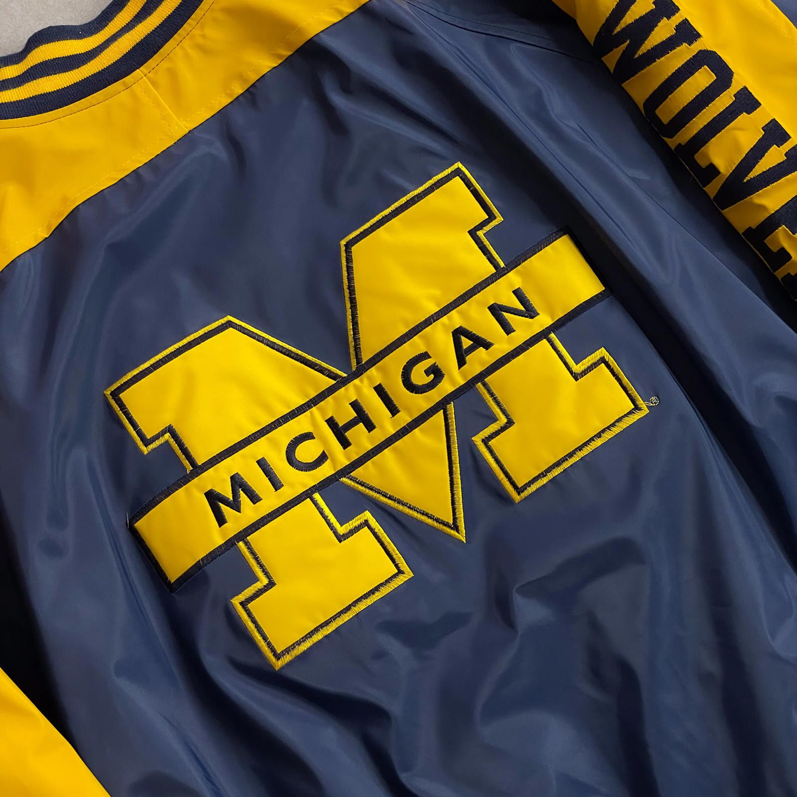 Designer 2000s Steve & Barry's Michigan State Wolverines Jacket - 3XL Size US XXL / EU 58 / 5 - 7 Thumbnail