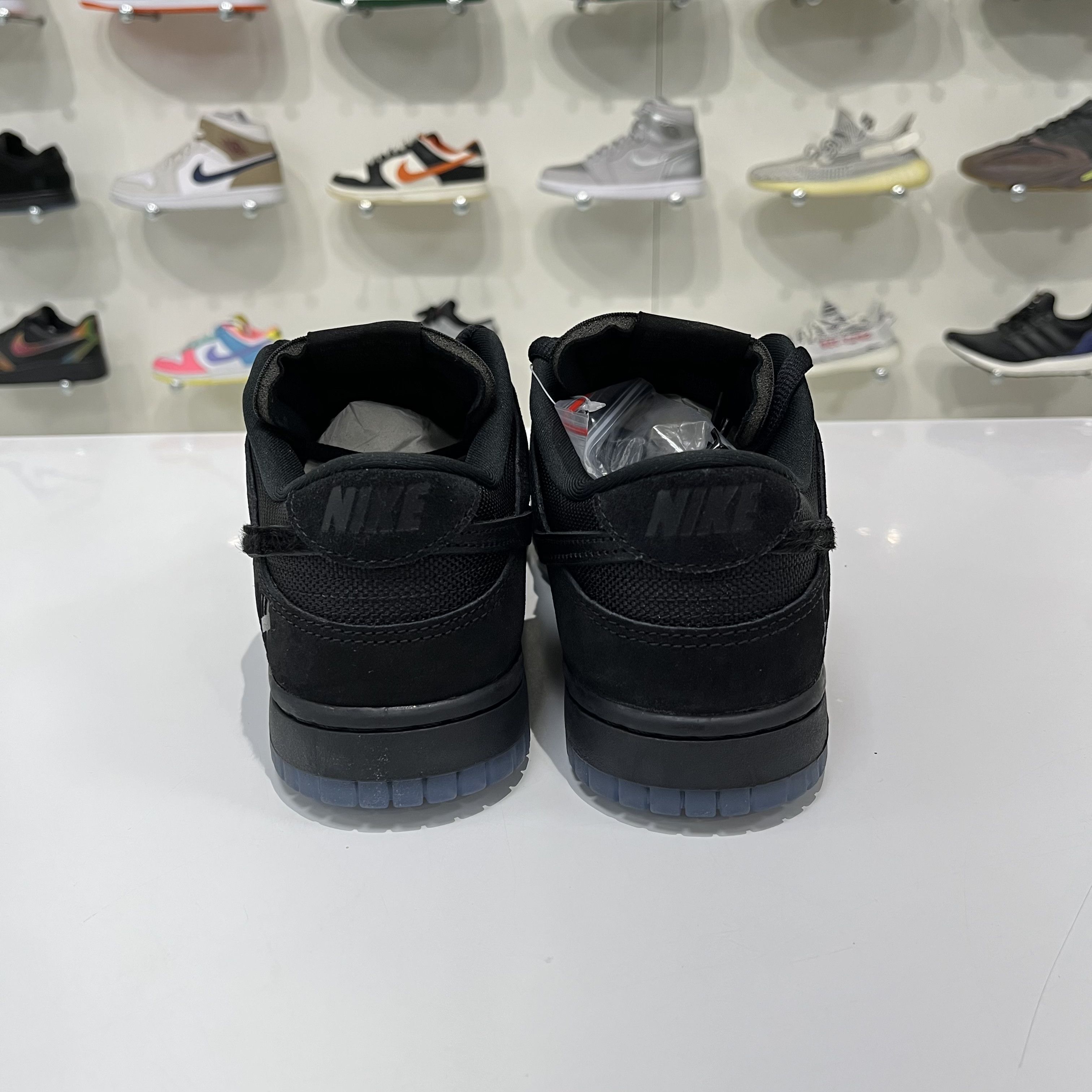 Nike Nike Dunk Low SP Undefeated 5 On It Black Size US 8.5 / EU 41-42 - 3 Thumbnail