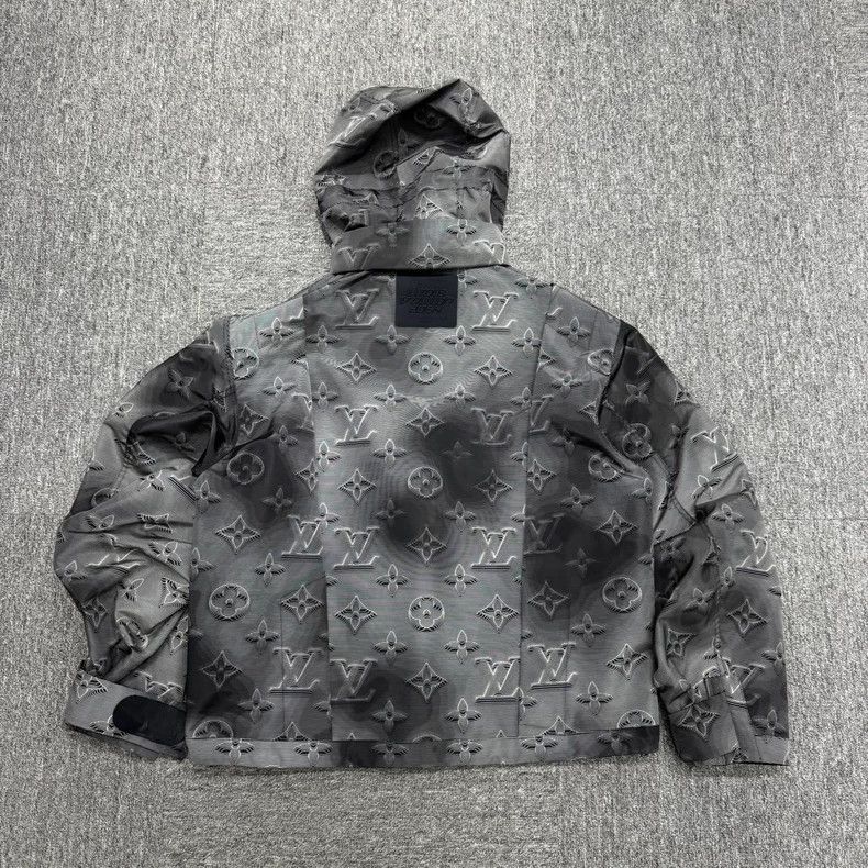Louis Vuitton Louis Vuitton 2054 Two-sided assault jacket Nextarrow-2505 Size US S / EU 44-46 / 1 - 2 Thumbnail