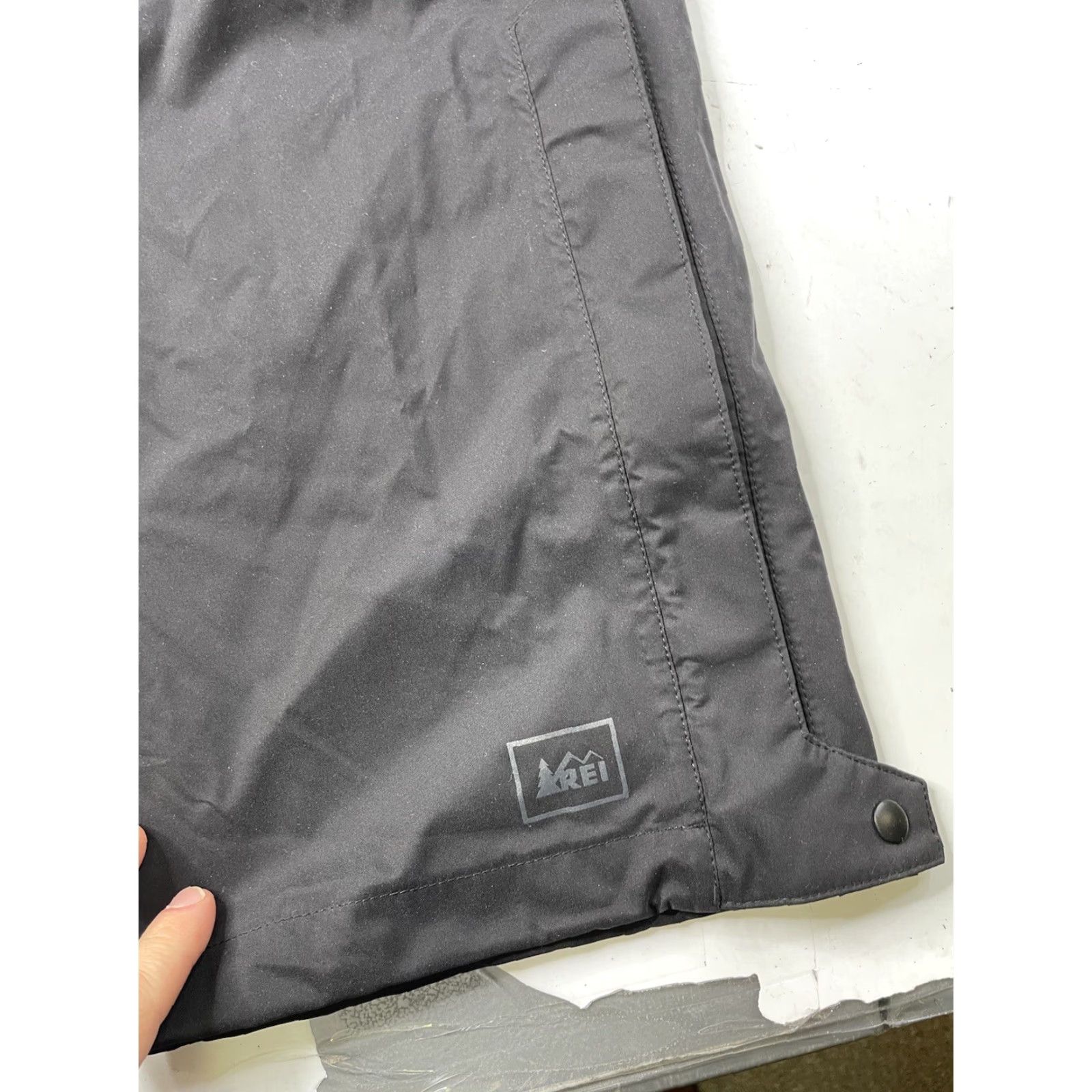 Vintage REI E1 Elements Pants Men XL-30L Black Outdoor Wind Water Resistant Pockets Zippers Rain Pants Regular Fit Size US 36 / EU 52 - 2 Thumbnail