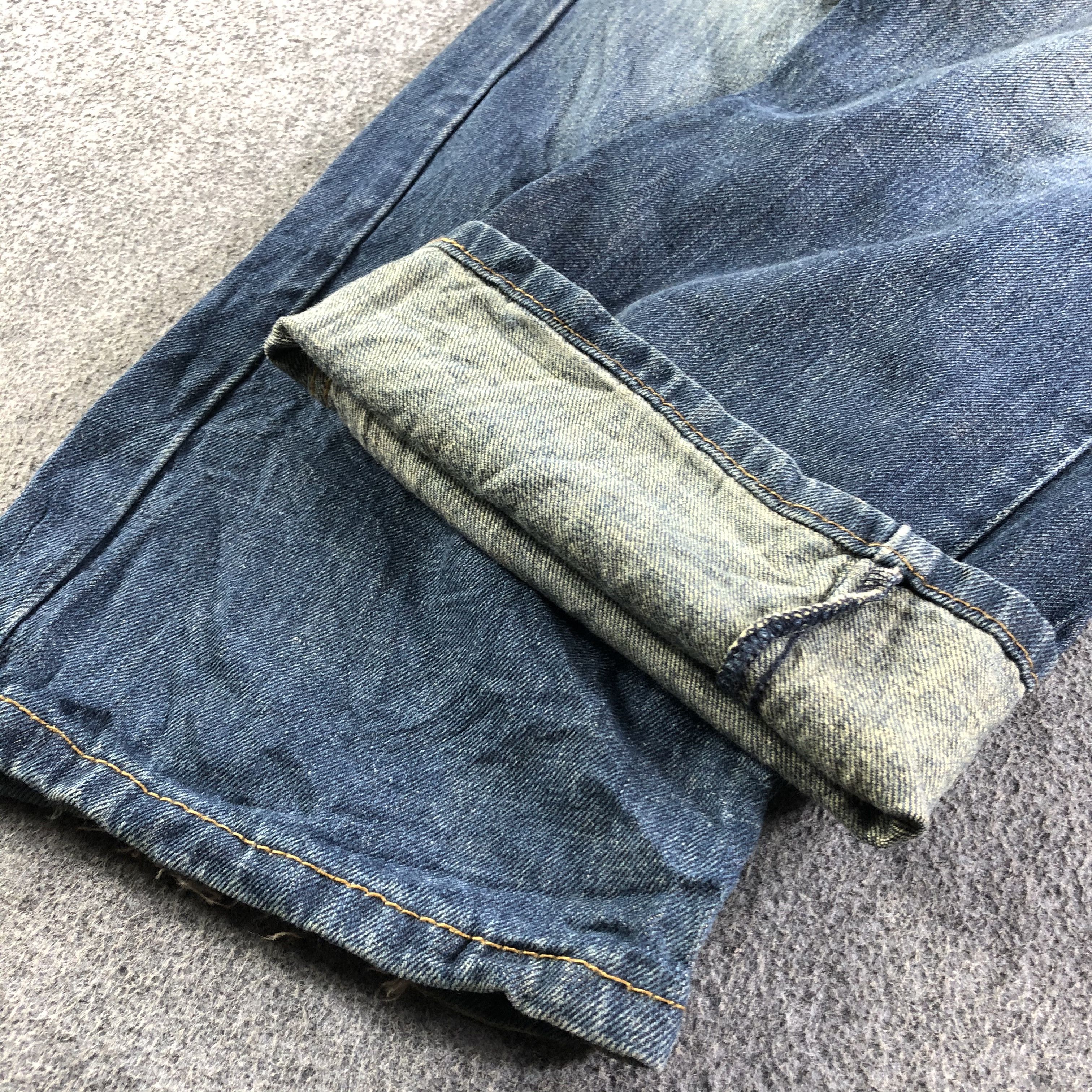 Levi's Vintage Blue Wash Levis 569 Jeans-J3180 Size US 39 - 7 Thumbnail