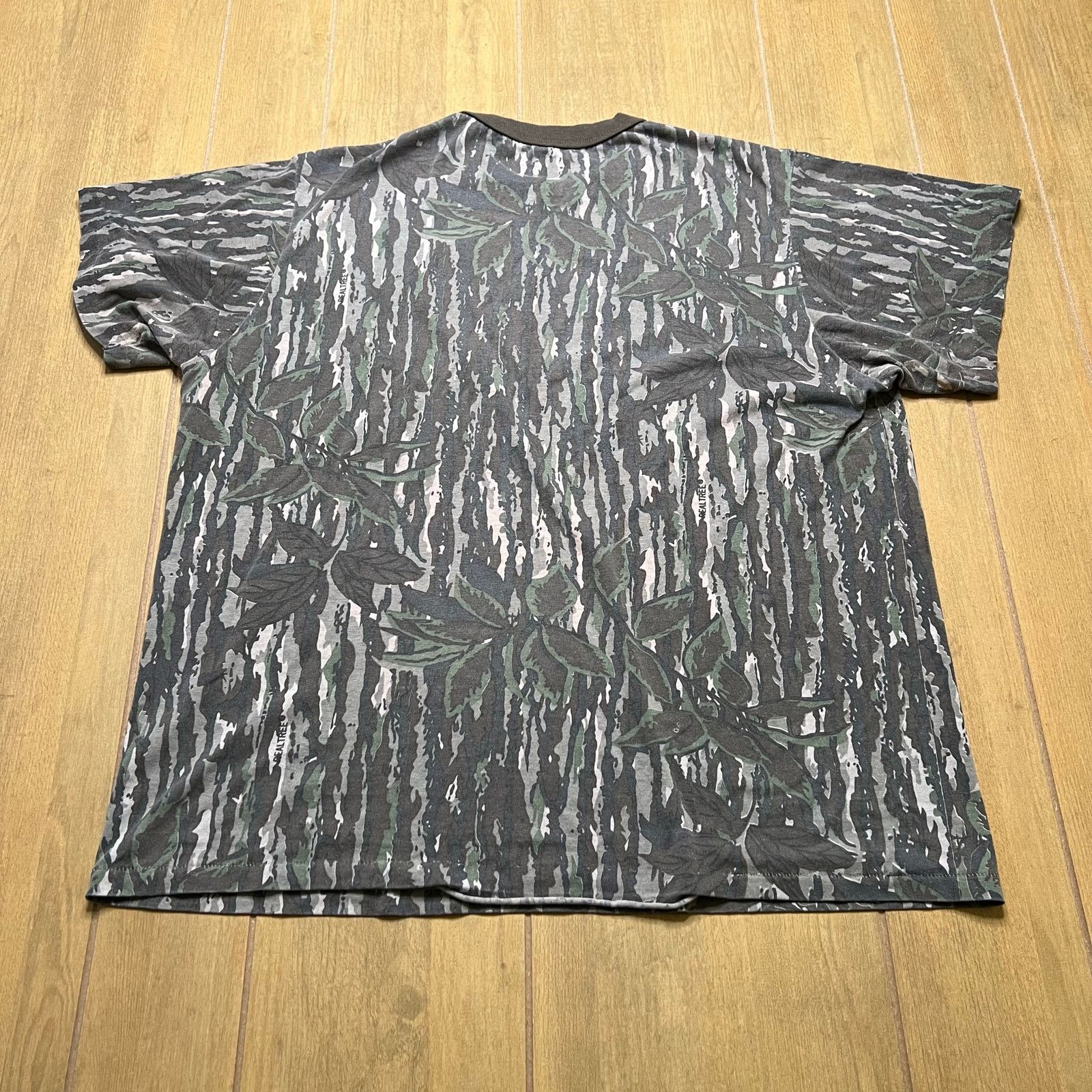 Vintage Vintage 1980s or 1990s Realtree bark and leaf camouflage XL Size US XL / EU 56 / 4 - 6 Thumbnail