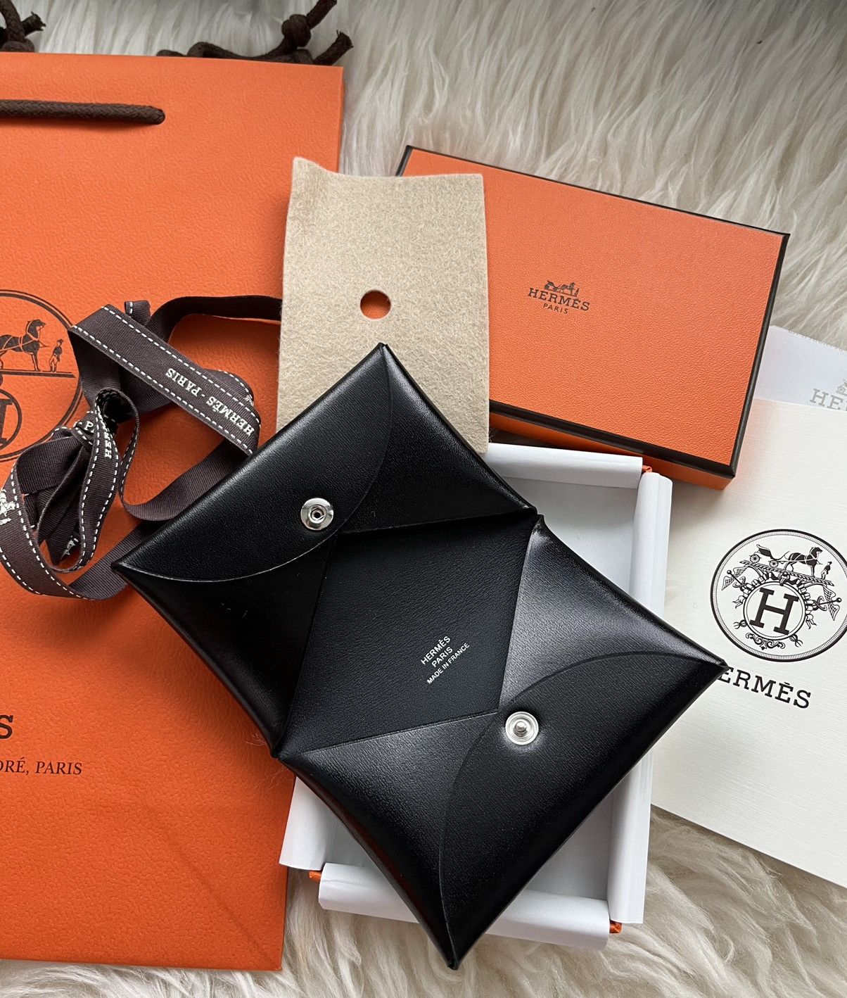 Hermes Extremely Rare Hermes Calvi Wallet Box Leather Size ONE SIZE - 6 Thumbnail