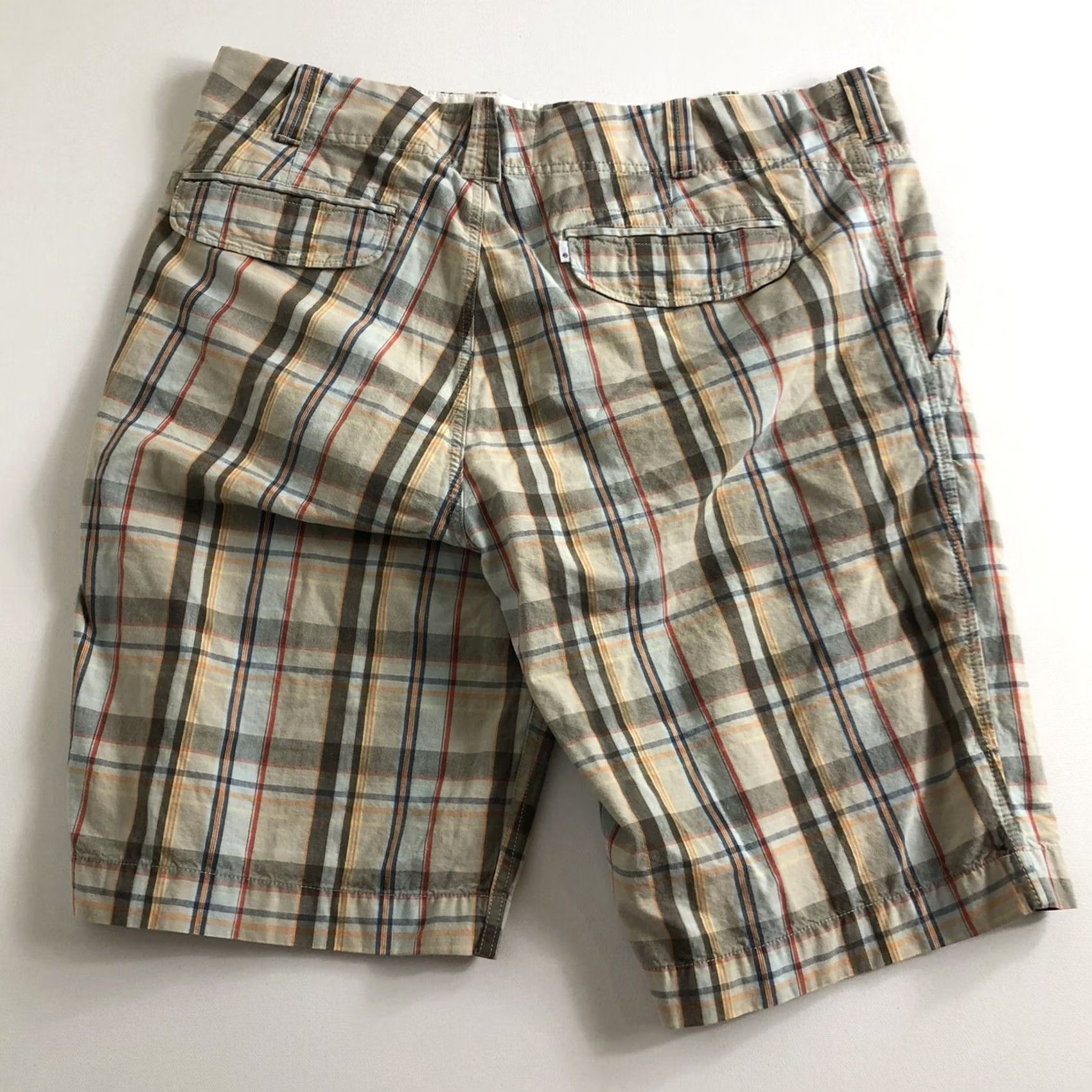 Levi's Levi's Original Jeans Mens Shorts Chino Seaside Flat Front Plaid Size 38 Multicolor 100% Cotton Regular Front Zip Casual Men Size US 38 / EU 54 - 2 Thumbnail