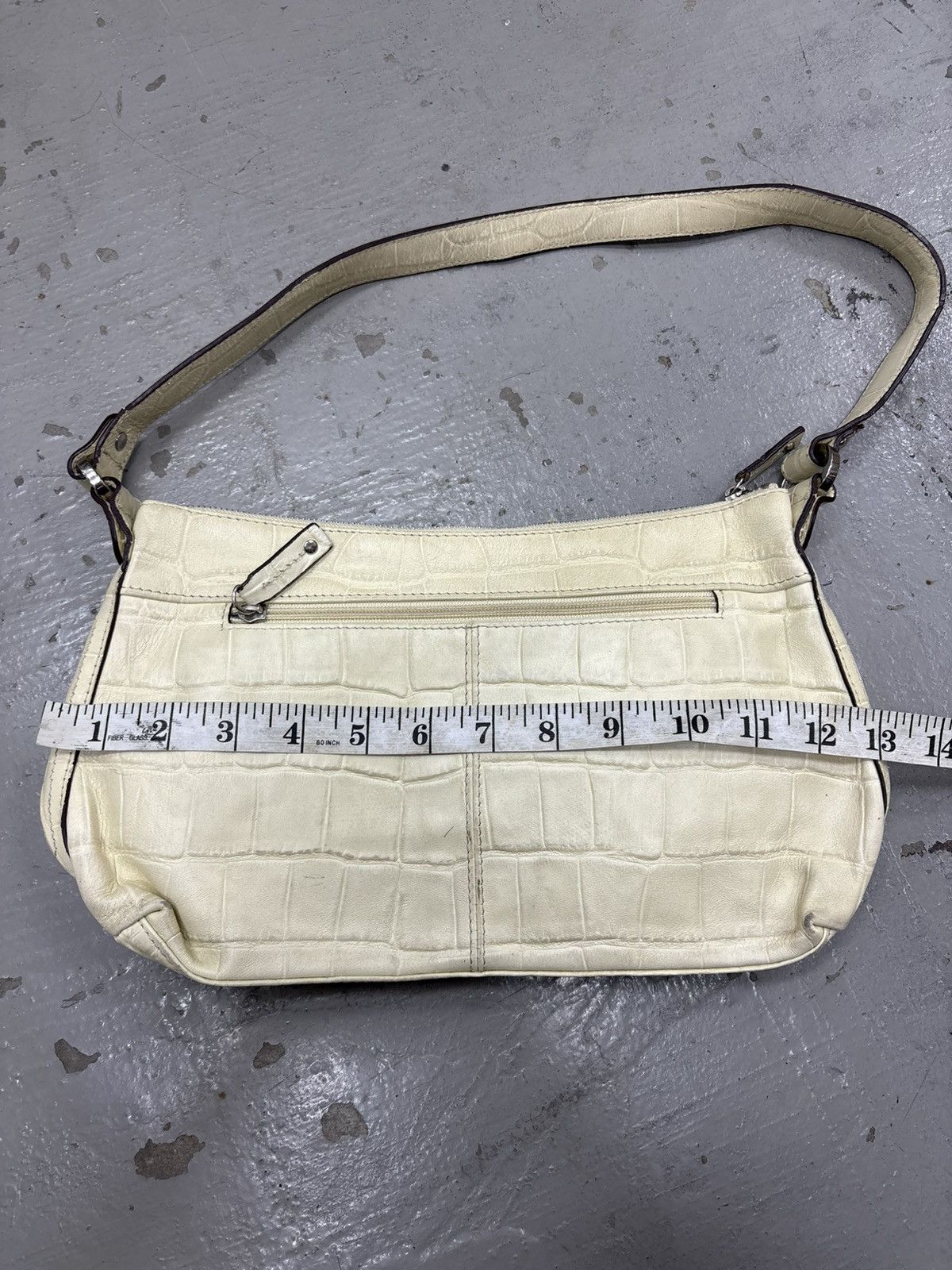 Genuine Leather Vintage Tignanello Ivory Green Leather Bag Y2k Diesel style Size ONE SIZE - 18 Thumbnail