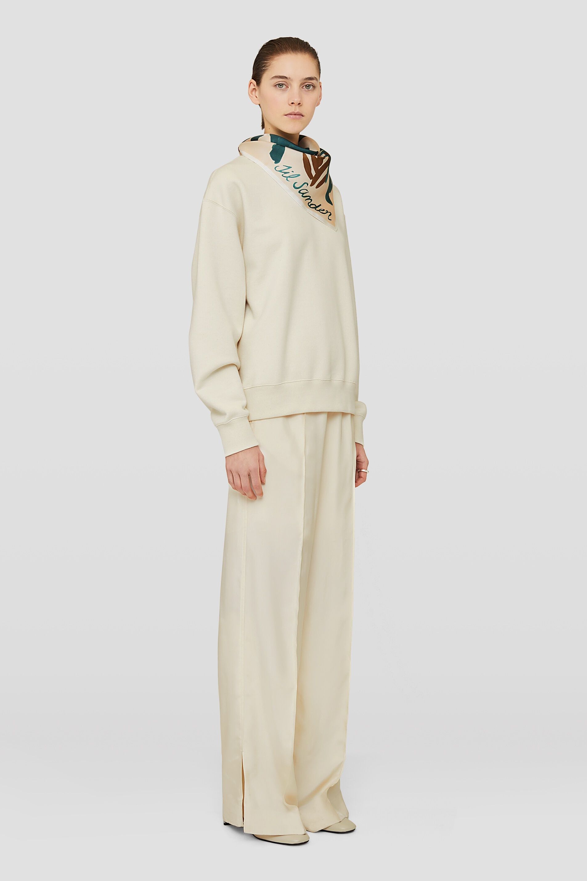 Jil Sander o1y1025 Crewneck Sweatshirt in Cream Size XS / US 0-2 / IT 36-38 - 4 Thumbnail